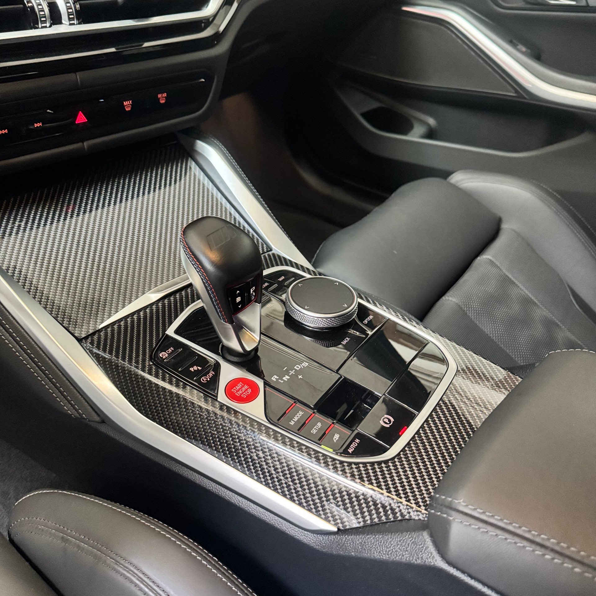 BMW M3 Touring xDrive Competition M * Frozen Black * * Vehicule CH *-image-11