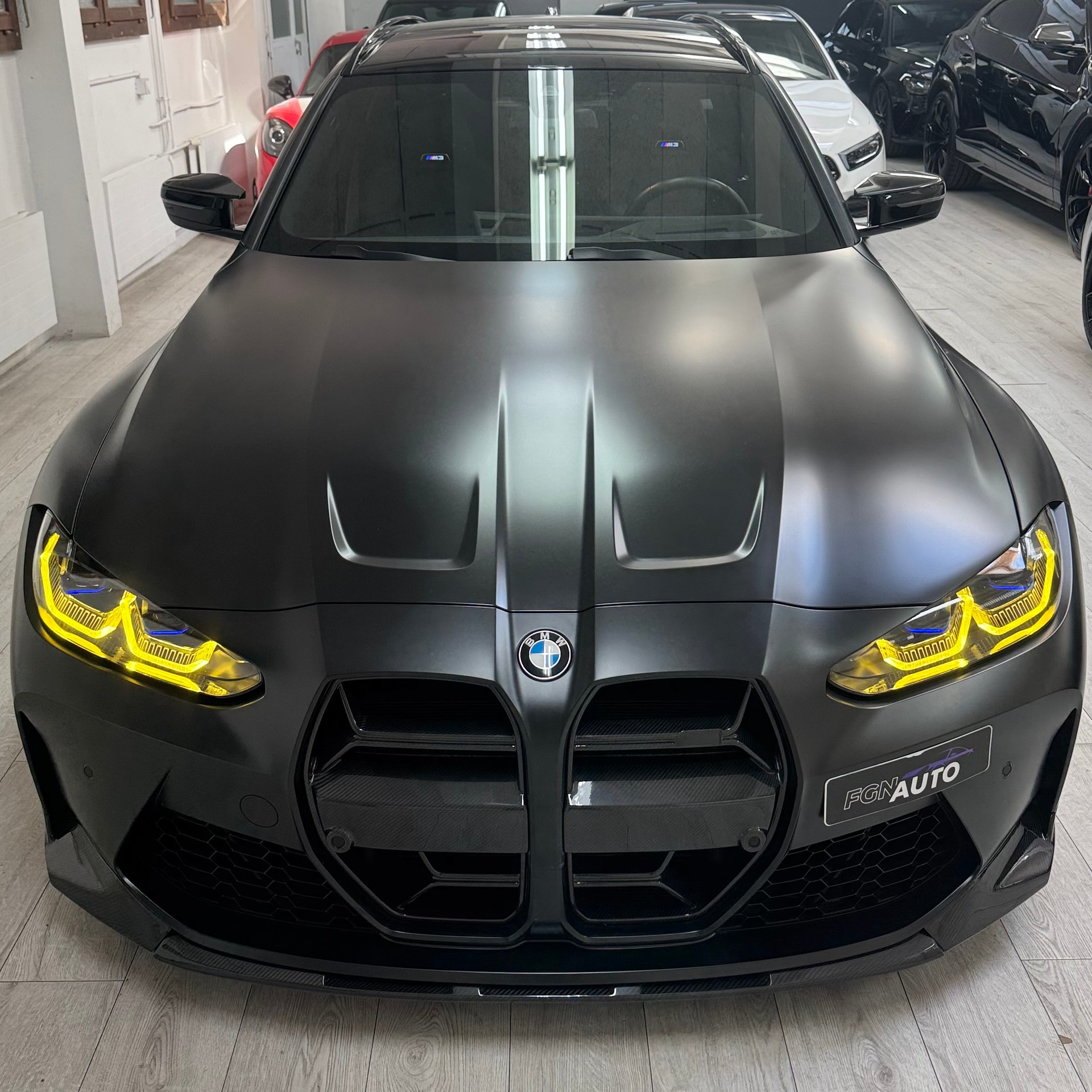BMW M3 Touring xDrive Competition M * Frozen Black * * Vehicule CH *-image-1