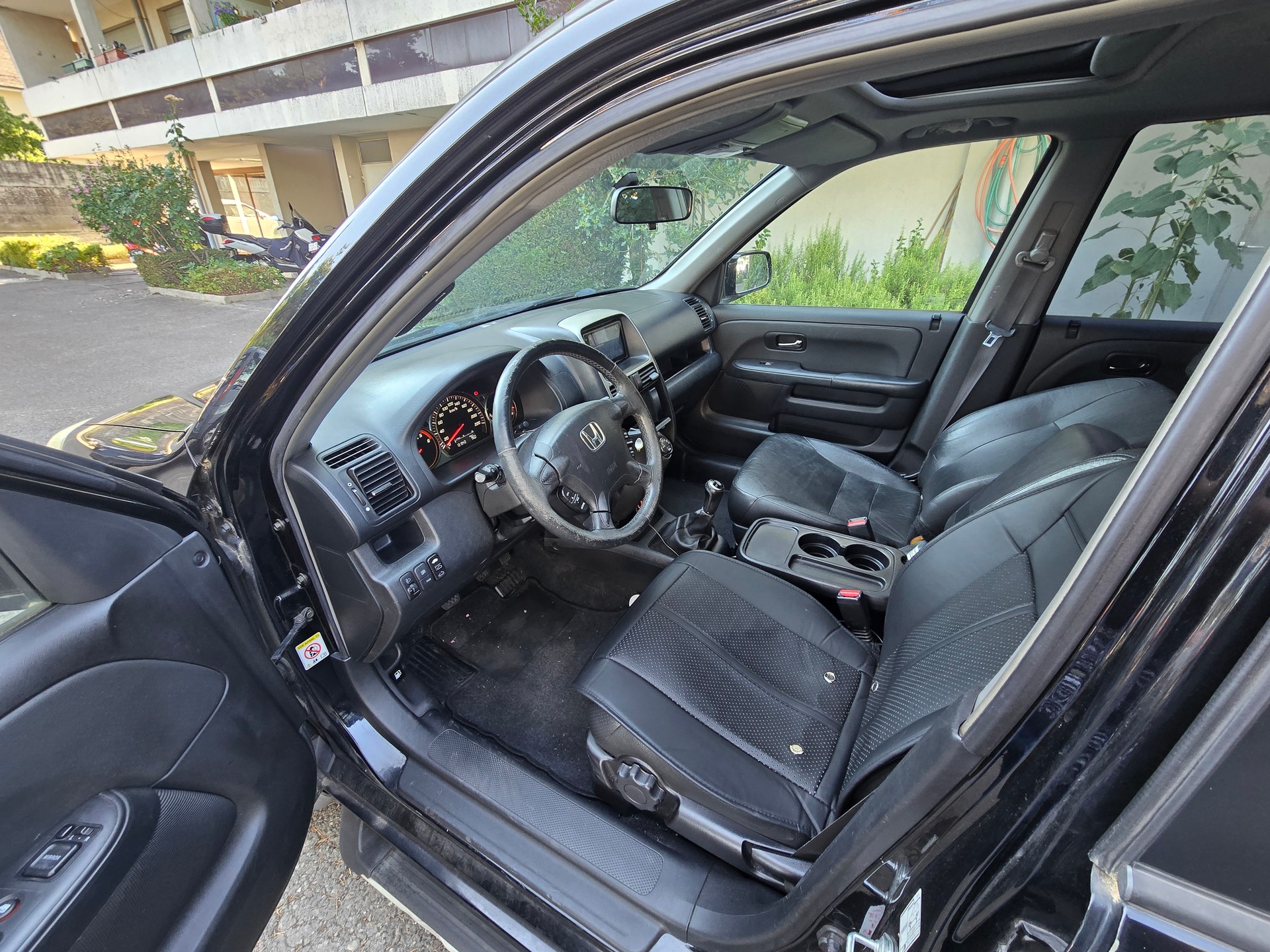 HONDA CR-V 2.2 i-CTDi 4WD Executive-image-6