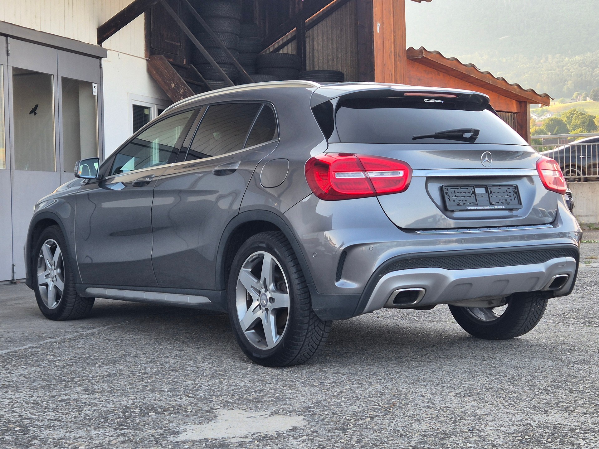 MERCEDES-BENZ GLA 250 AMG Line 4Matic 7G-DCT-image-8
