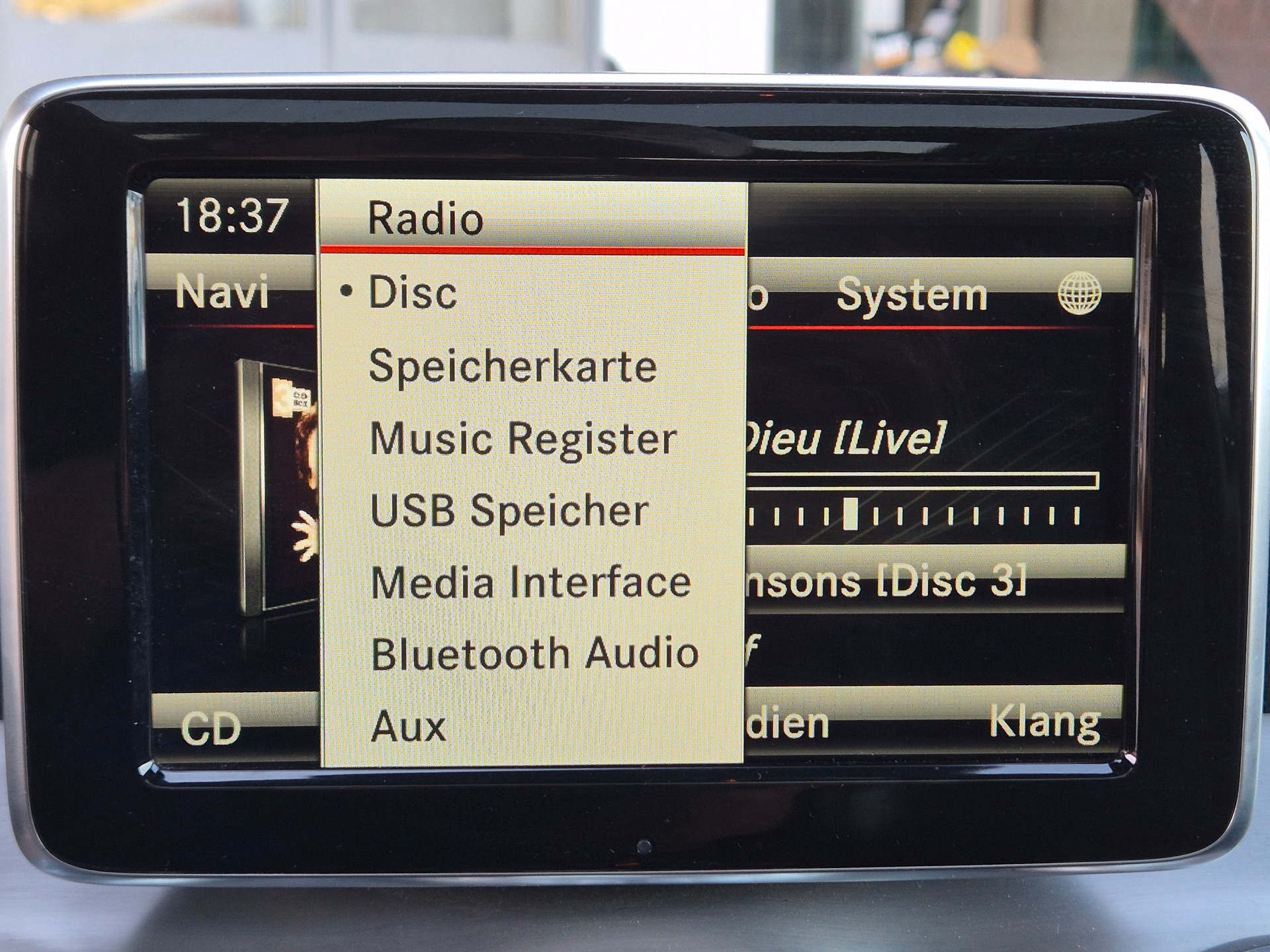MERCEDES-BENZ GLA 250 AMG Line 4Matic 7G-DCT-image-15