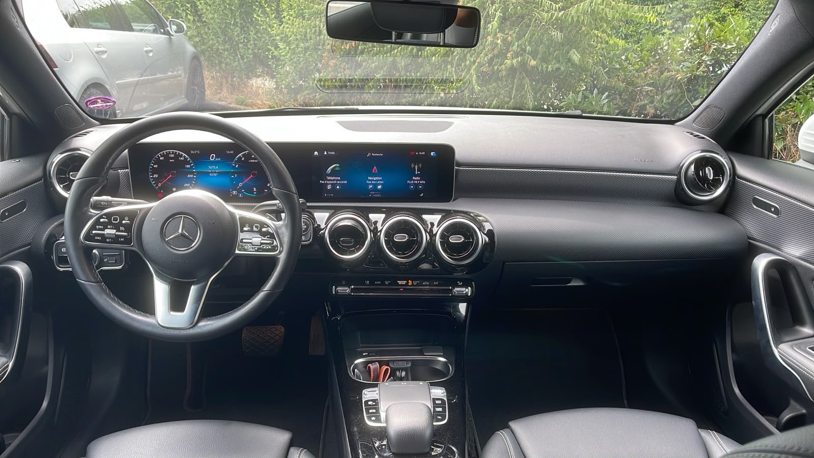 MERCEDES-BENZ A 200 Progressive 7G-DCT-image-5