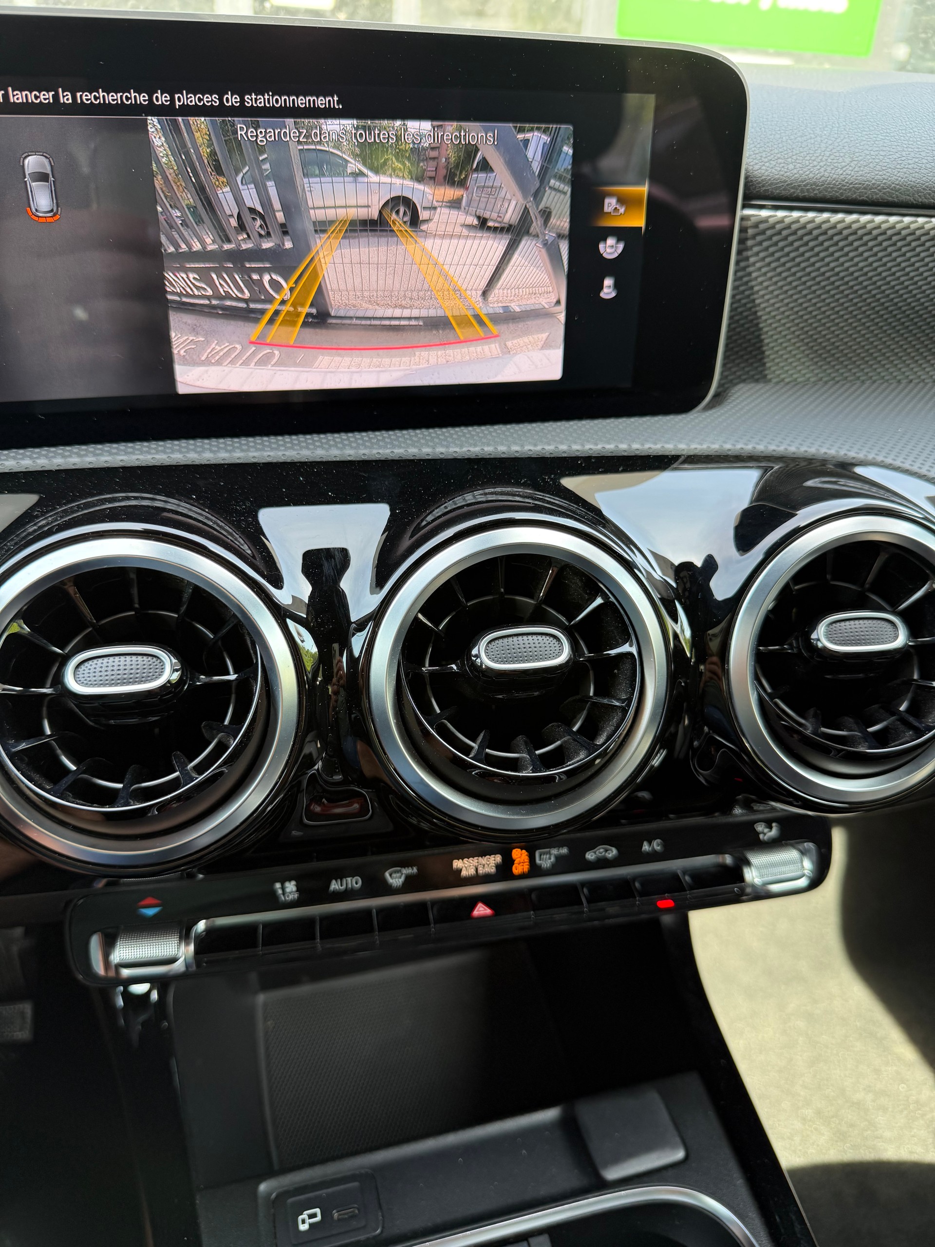 MERCEDES-BENZ A 200 Progressive 7G-DCT-image-14