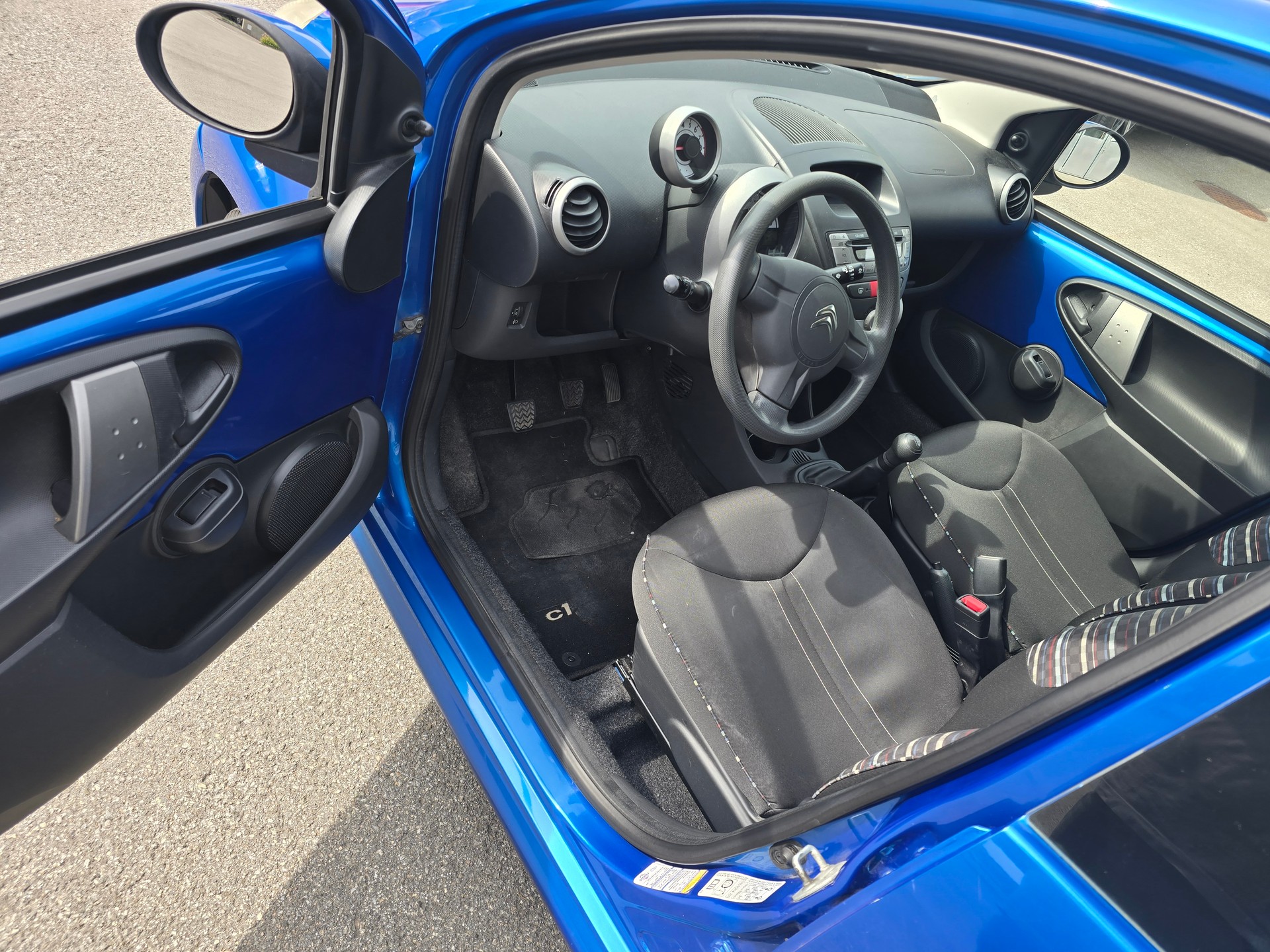 CITROEN C1 1.0i Séduction-image-6