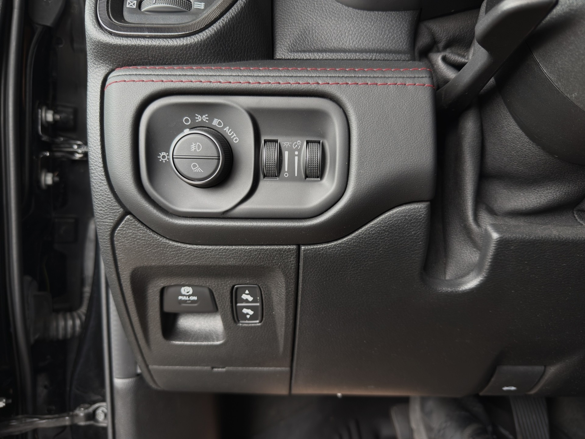 DODGE DODGE Ram 1500 6.2 V8 4x4 TRX Level 2 711 PS 3.5T AHK-image-17
