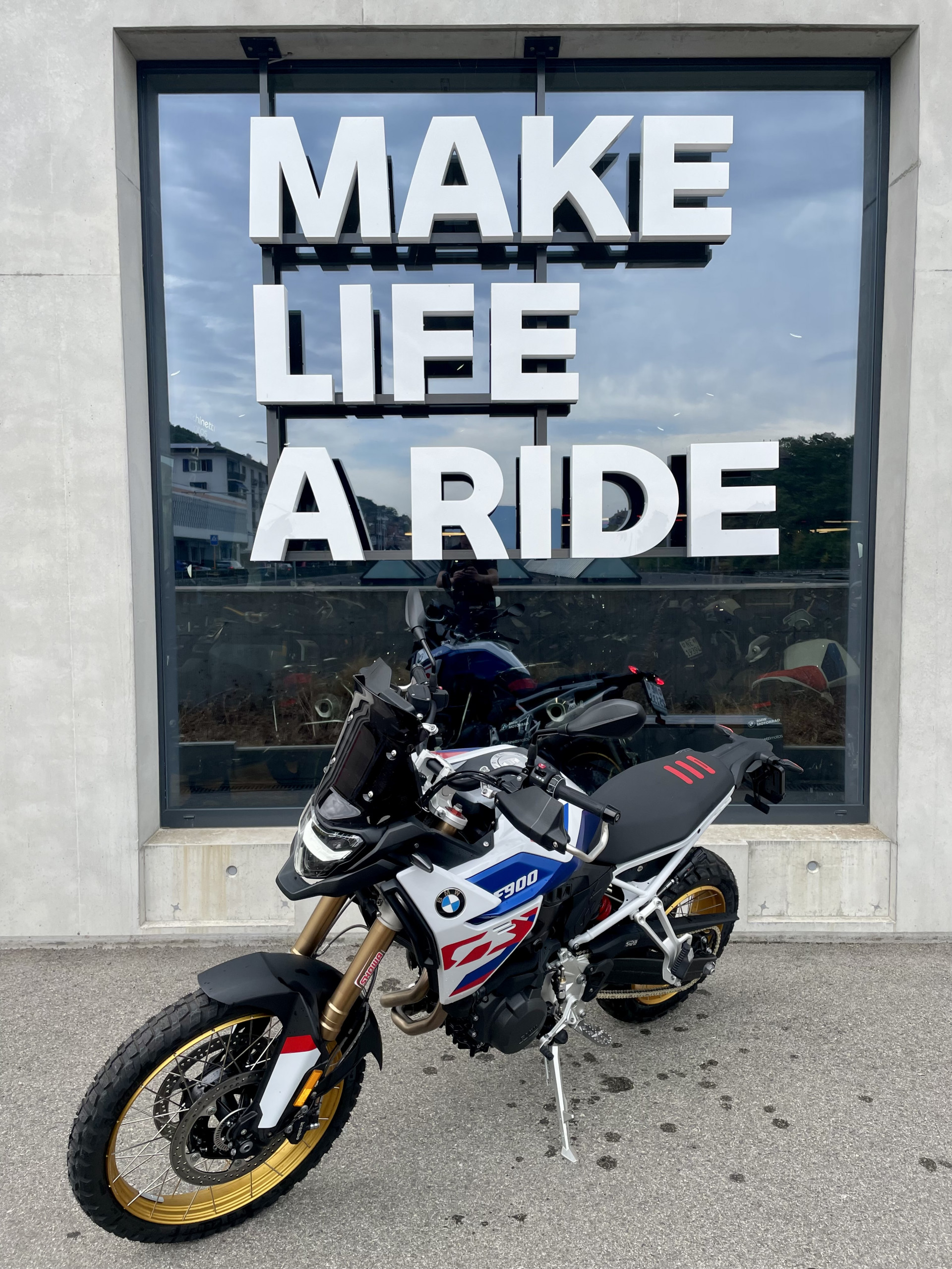 BMW F 900 GS Trophy-showroom-element-3