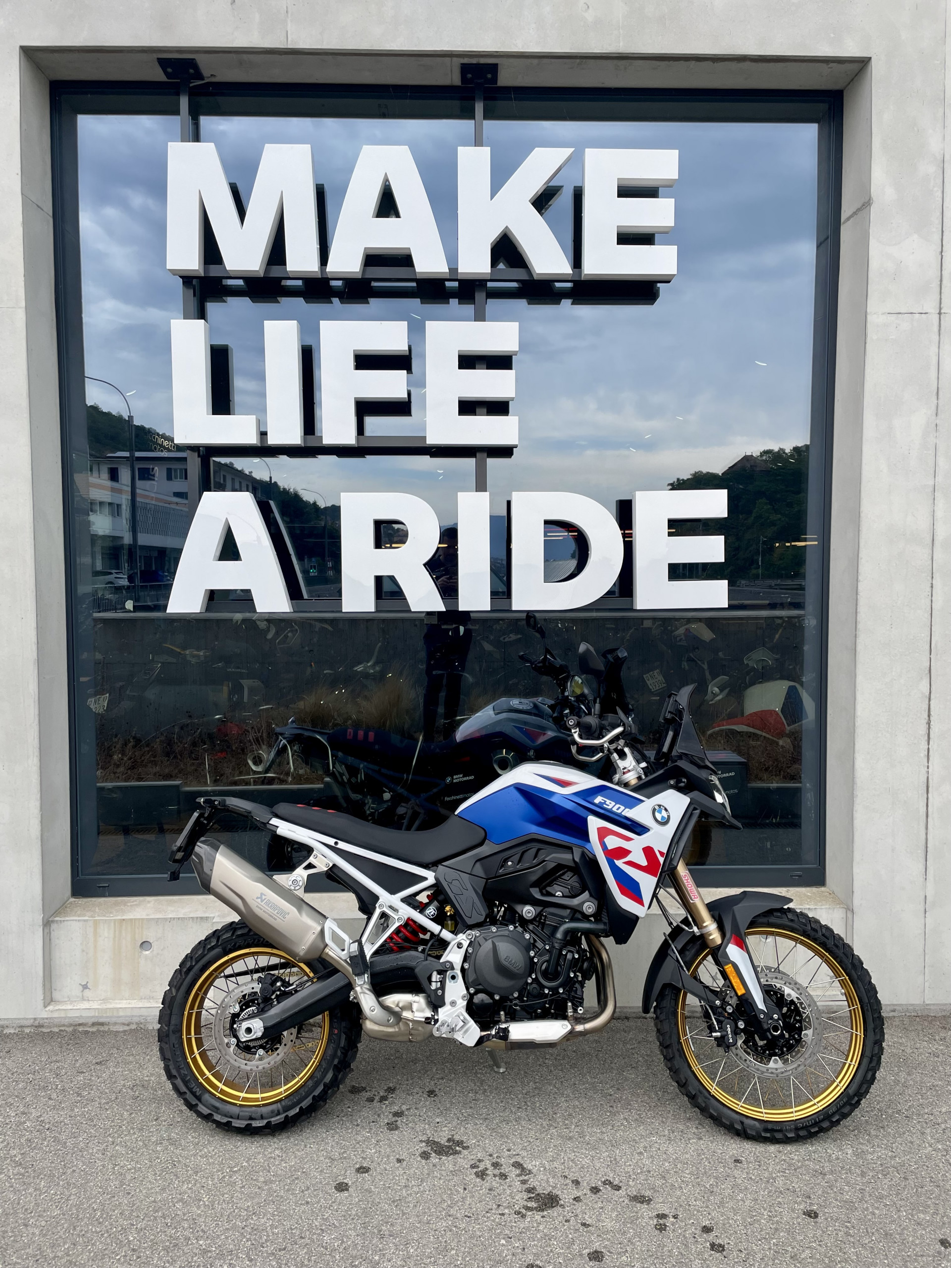 BMW F 900 GS Trophy-showroom-element-1