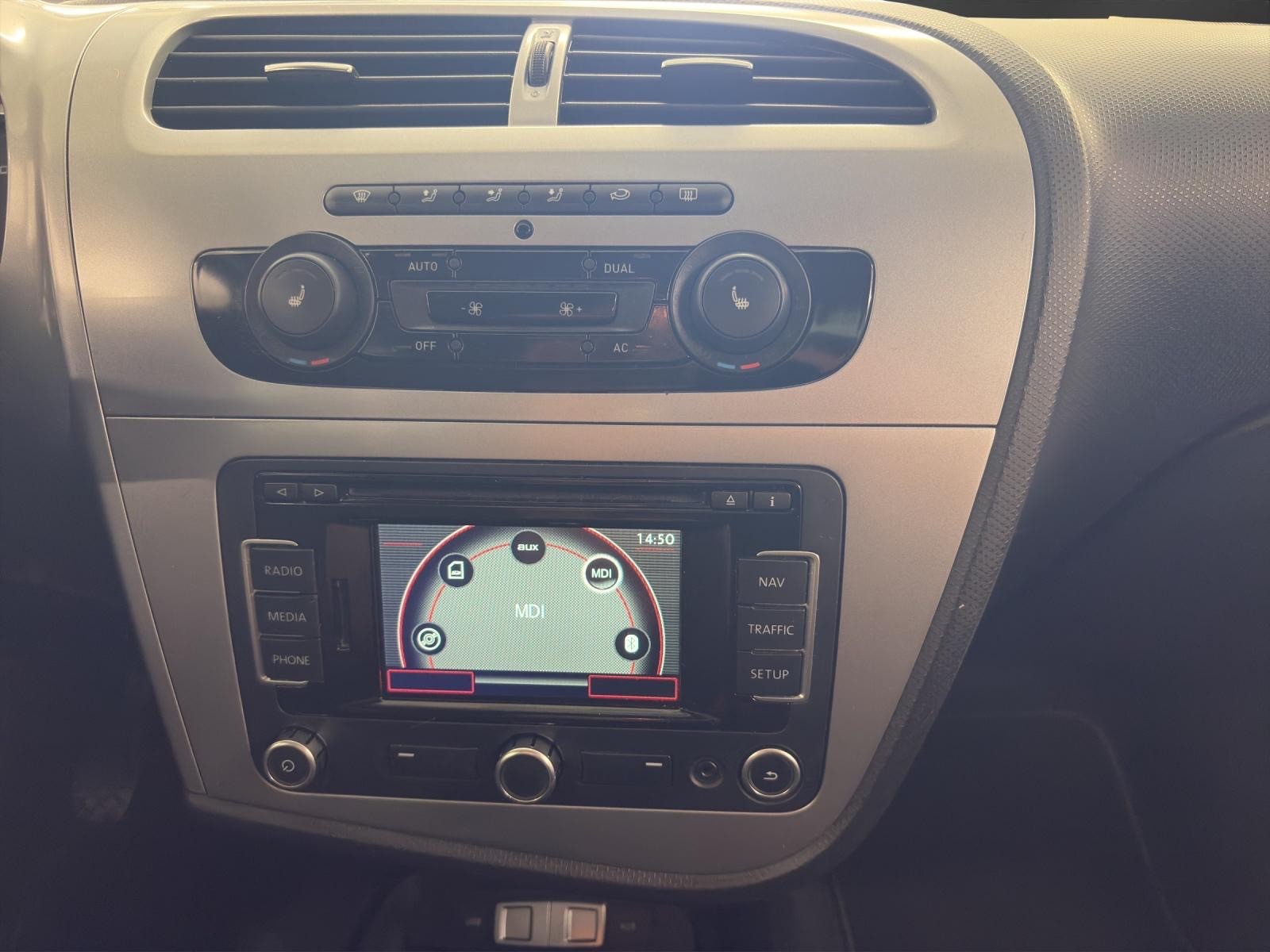 SEAT Leon 1.4 TSI Style-image-9