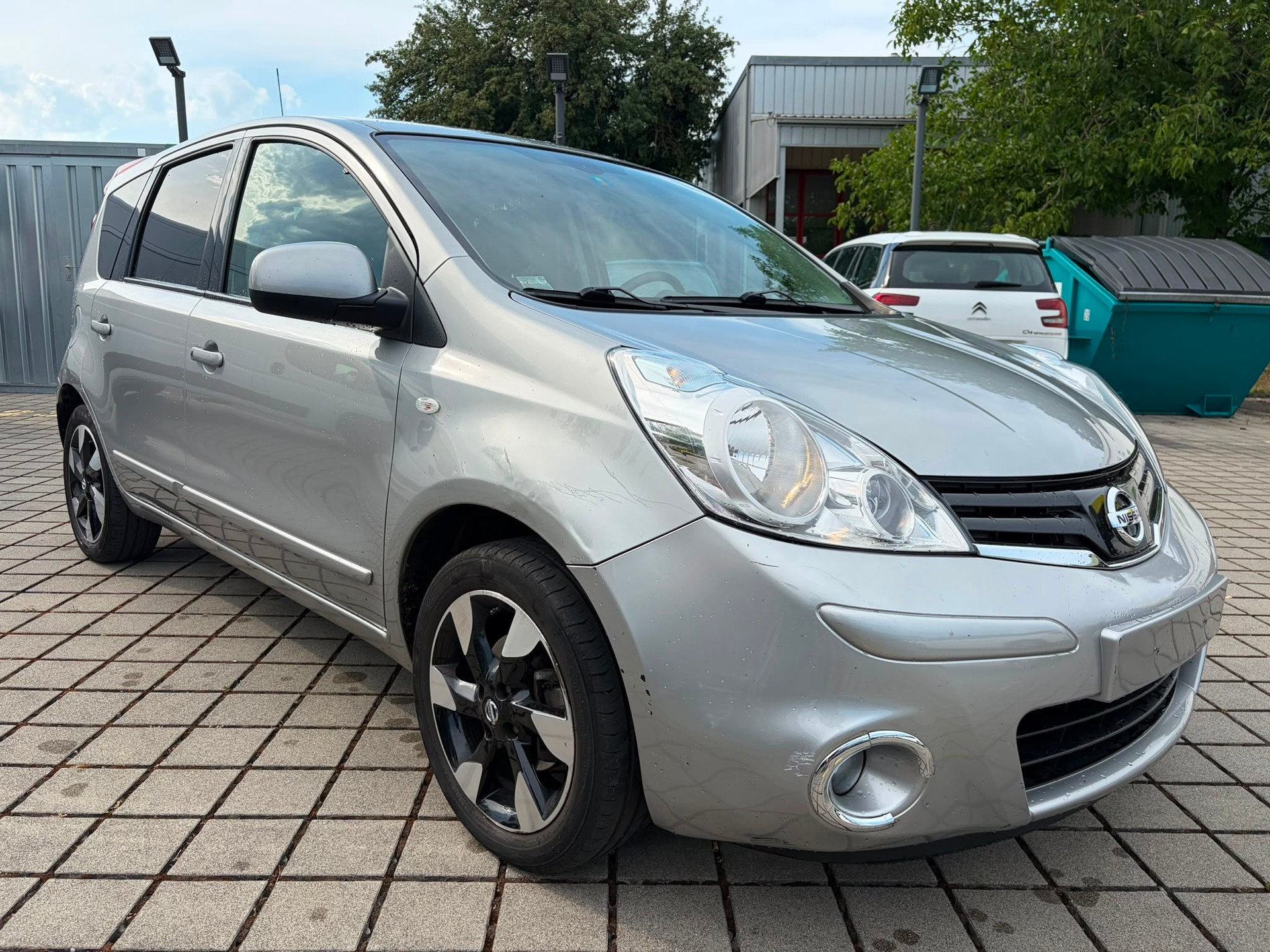 NISSAN Note 1.6 tekna Automatic-image-2