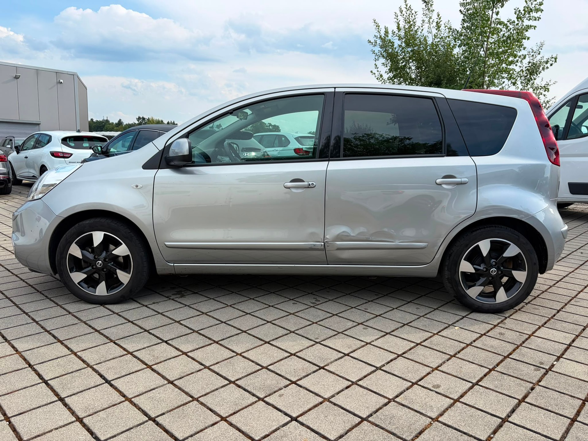 NISSAN Note 1.6 tekna Automatic-image-3