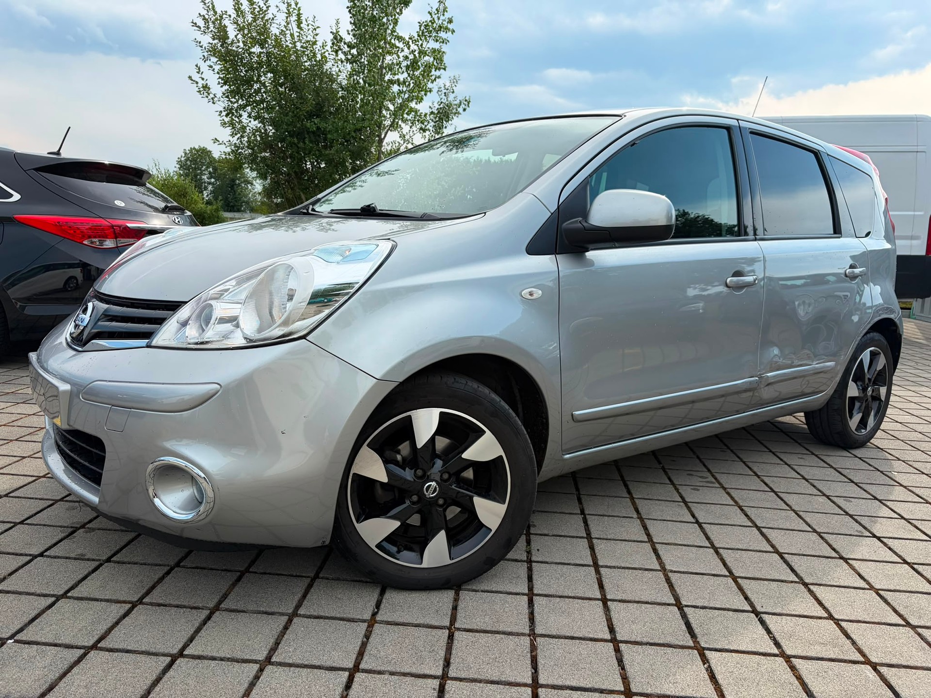 NISSAN Note 1.6 tekna Automatic-image-0