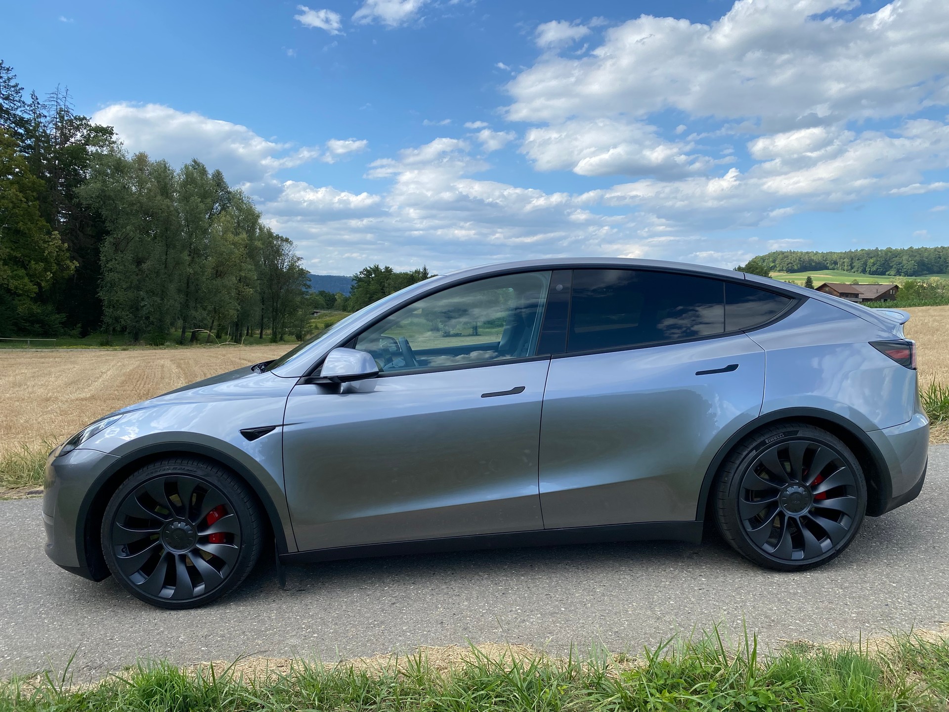 TESLA Model Y Performance-image-3