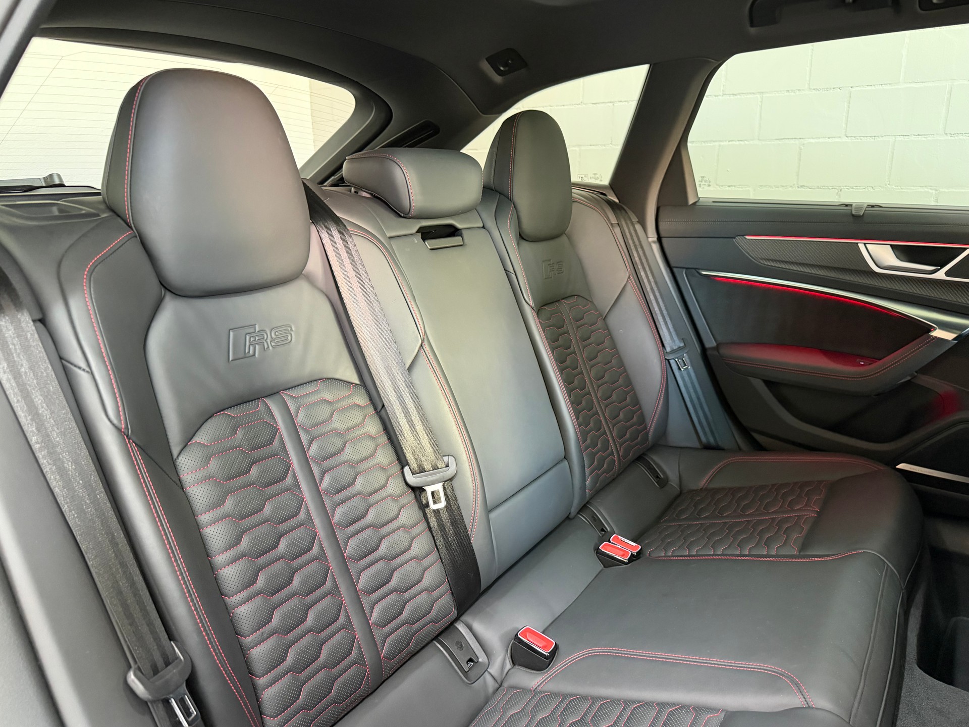 AUDI AUDI RS6 Avant 4.0 TFSI V8 quattro * Sebringschwarz * B&O * 360• * Pano * Headup * Standheizung *-image-11