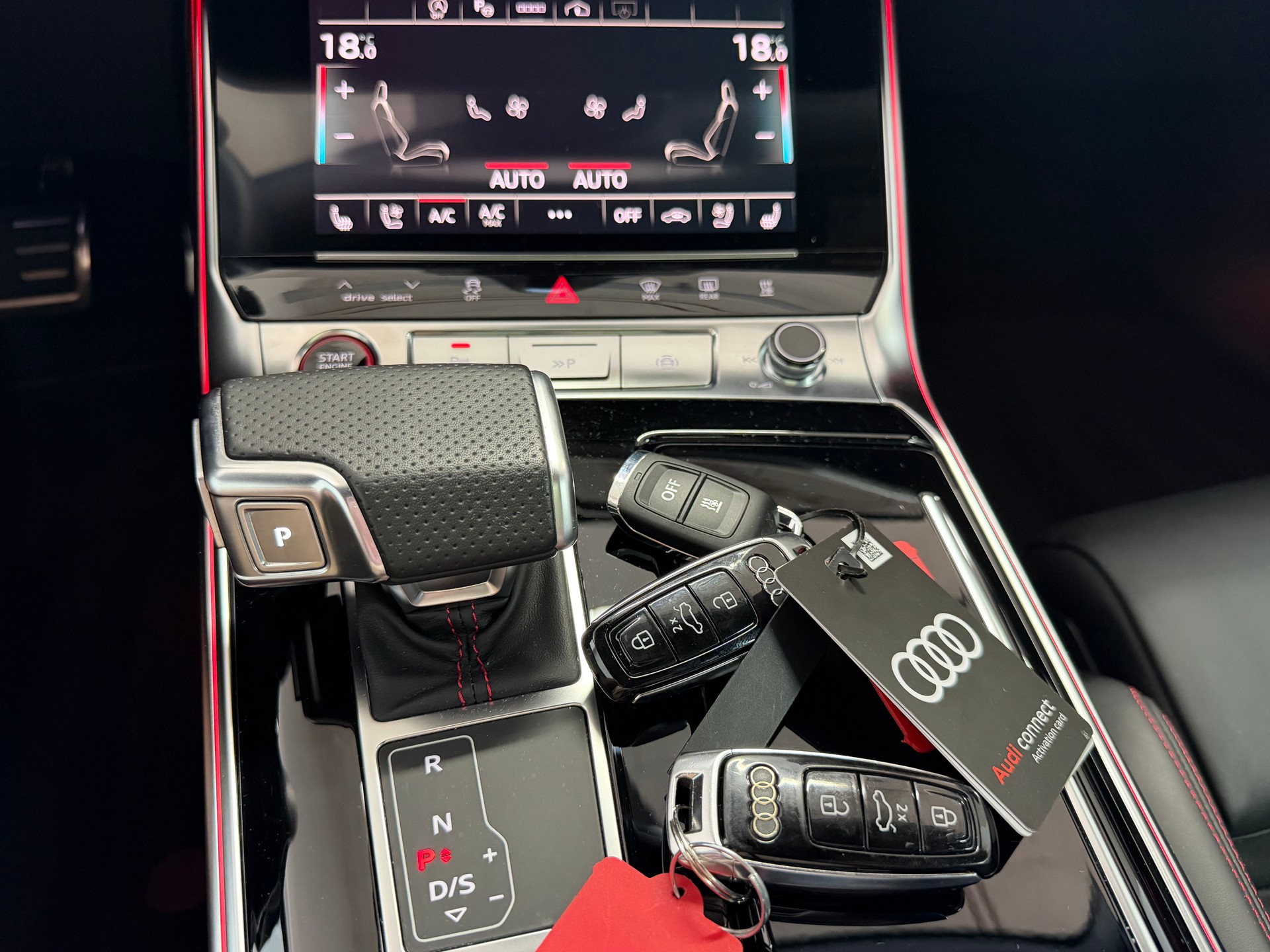AUDI AUDI RS6 Avant 4.0 TFSI V8 quattro * Sebringschwarz * B&O * 360• * Pano * Headup * Standheizung *-image-13