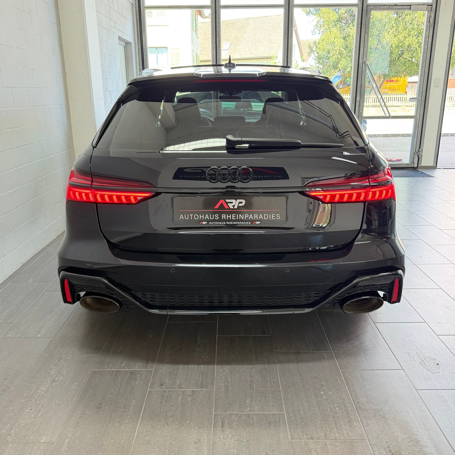 AUDI AUDI RS6 Avant 4.0 TFSI V8 quattro * Sebringschwarz * B&O * 360• * Pano * Headup * Standheizung *-image-4