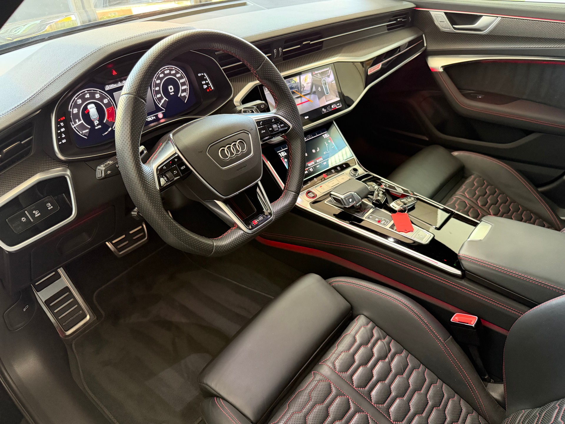 AUDI AUDI RS6 Avant 4.0 TFSI V8 quattro * Sebringschwarz * B&O * 360• * Pano * Headup * Standheizung *-image-7