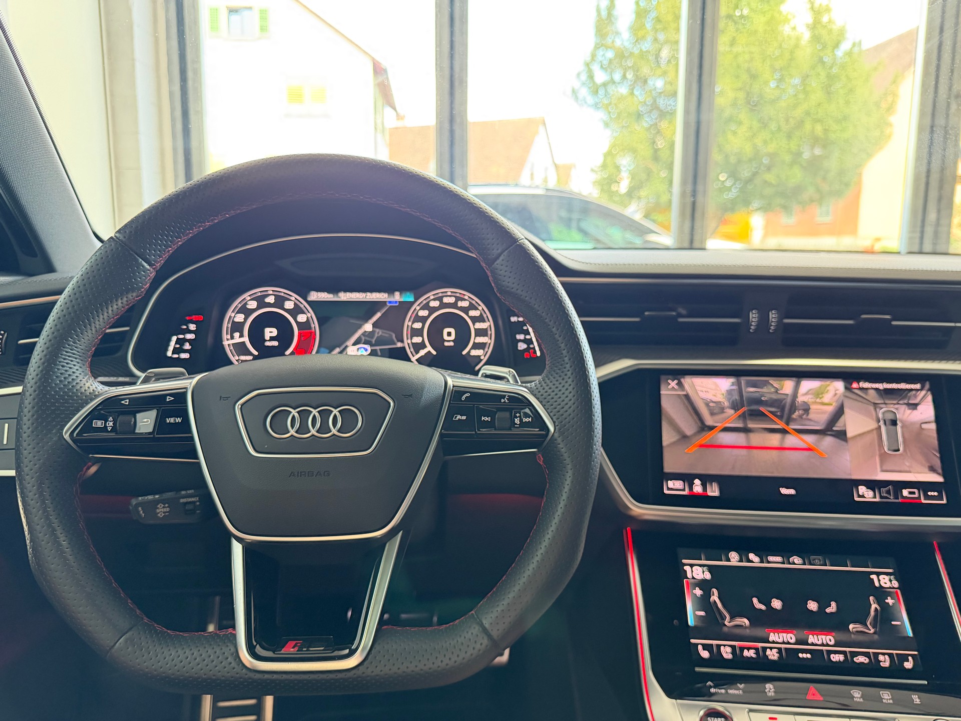 AUDI AUDI RS6 Avant 4.0 TFSI V8 quattro * Sebringschwarz * B&O * 360• * Pano * Headup * Standheizung *-image-9