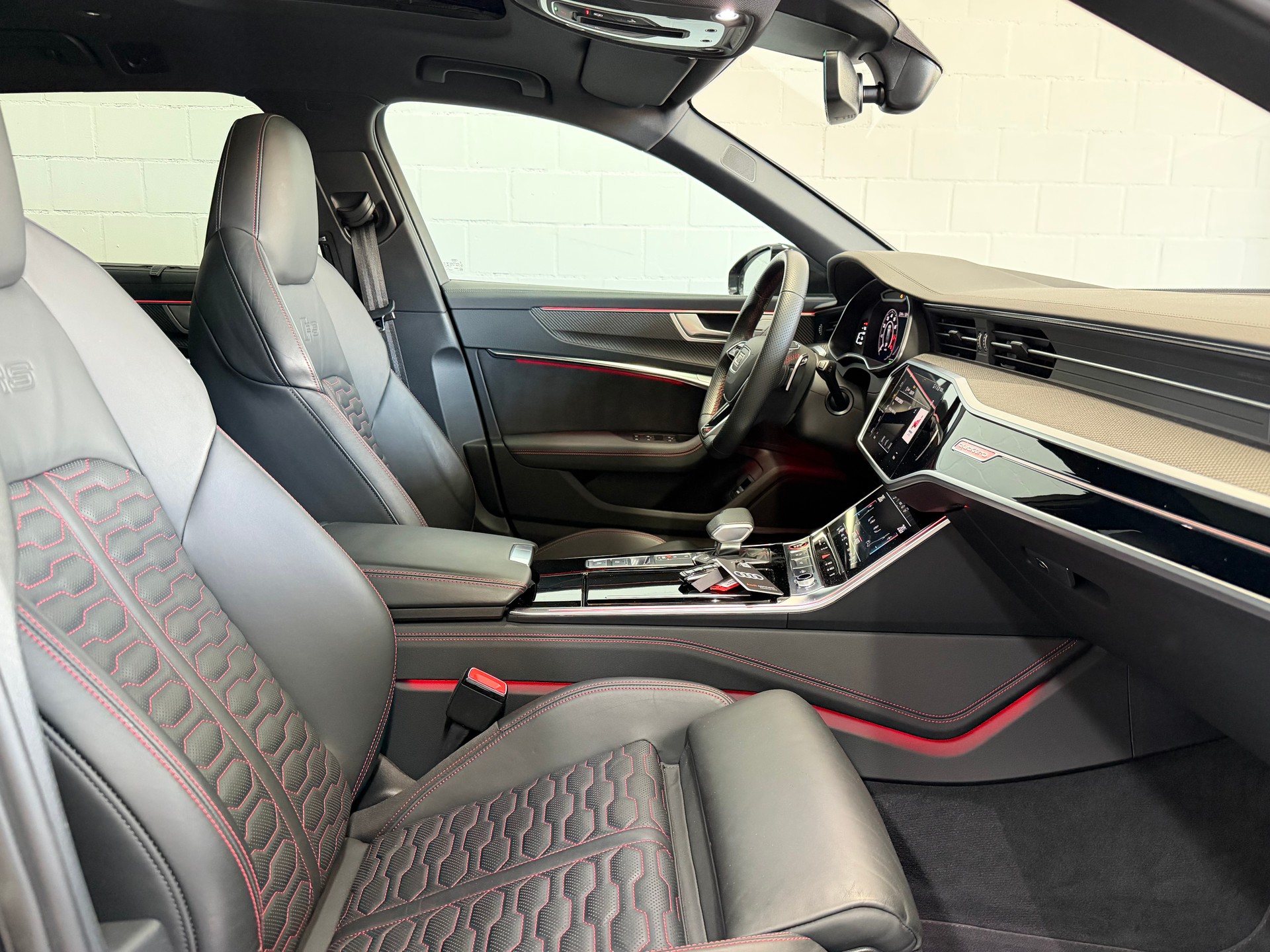 AUDI AUDI RS6 Avant 4.0 TFSI V8 quattro * Sebringschwarz * B&O * 360• * Pano * Headup * Standheizung *-image-5