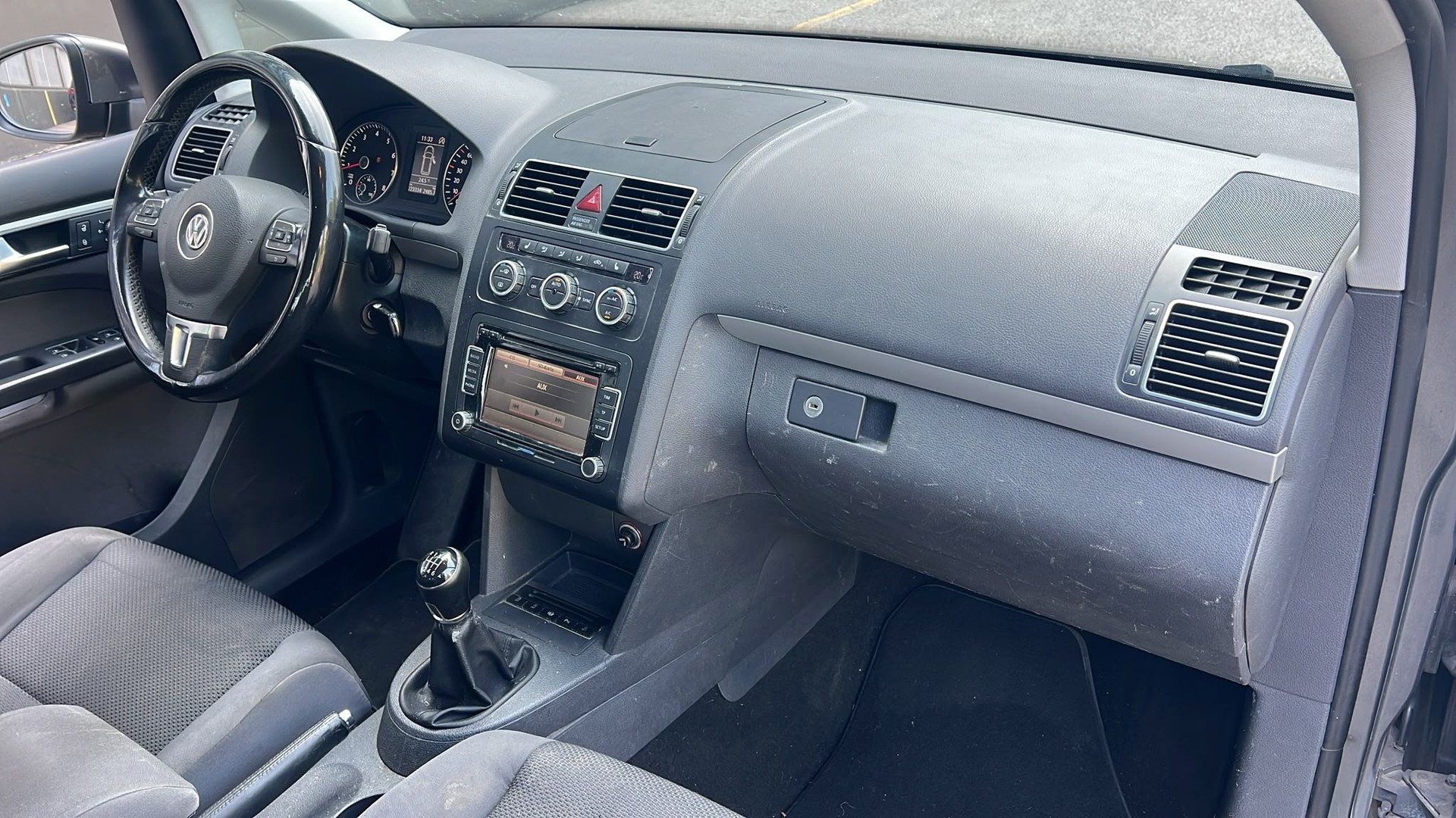 VW Touran 1.2 TSI BlueMotion Technology Trendline-image-11