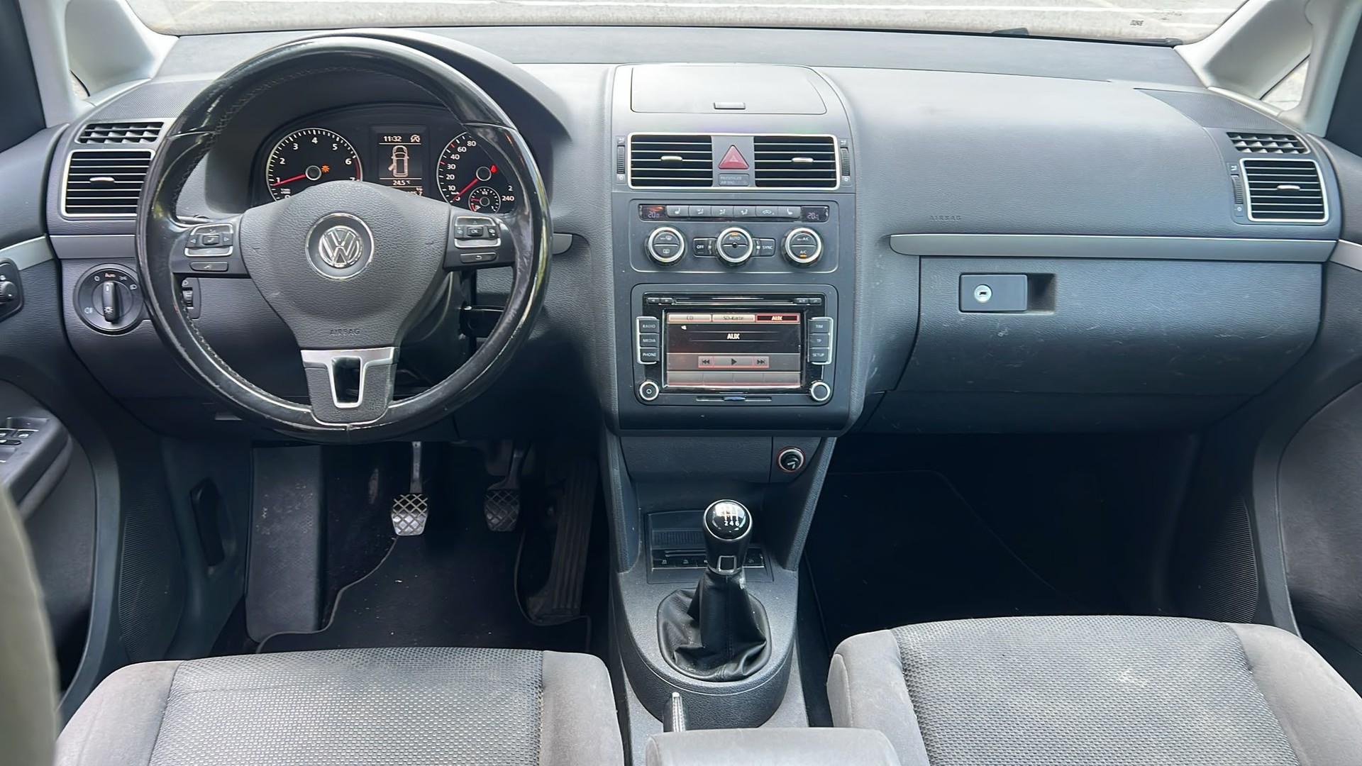 VW Touran 1.2 TSI BlueMotion Technology Trendline-image-8