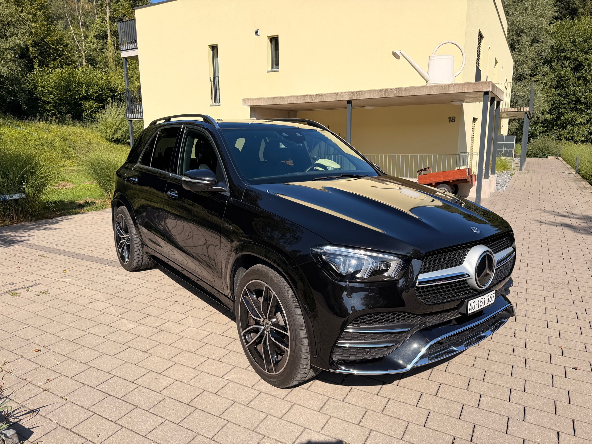 MERCEDES-BENZ GLE 350 e 4Matic AMG Line 9G-Tronic-image-2
