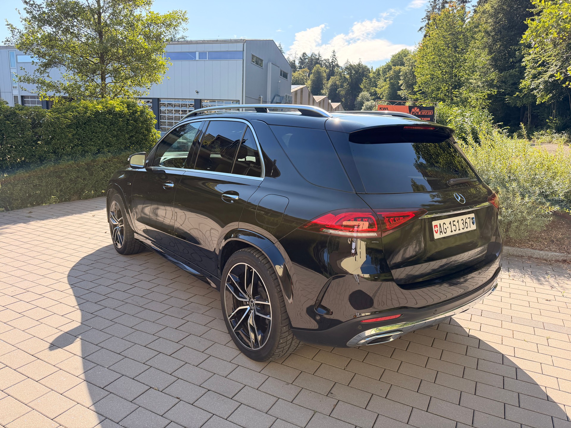 MERCEDES-BENZ GLE 350 e 4Matic AMG Line 9G-Tronic-image-5
