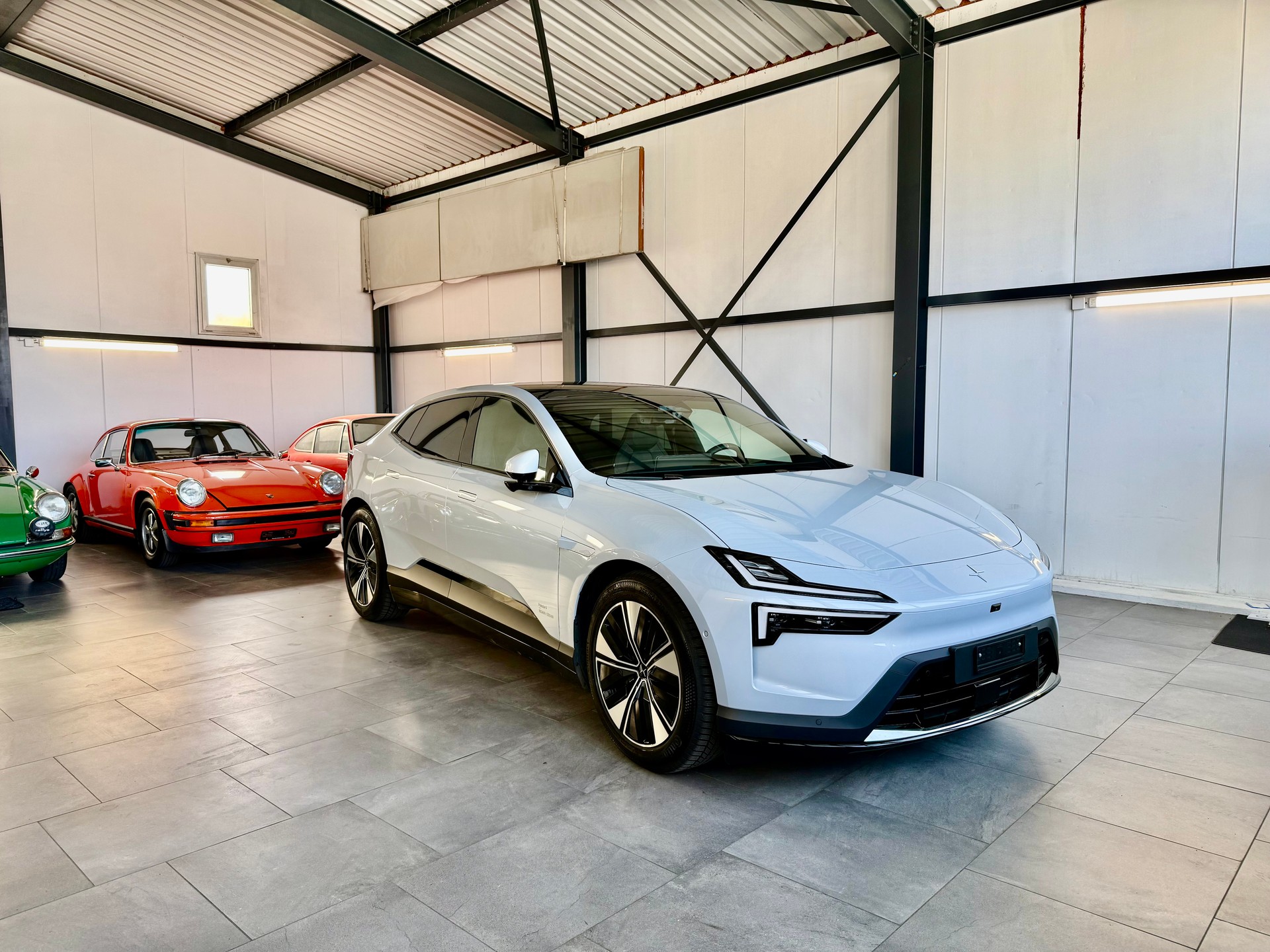 POLESTAR Polestar 4 Long Range 100kWh Plus Swiss Edition