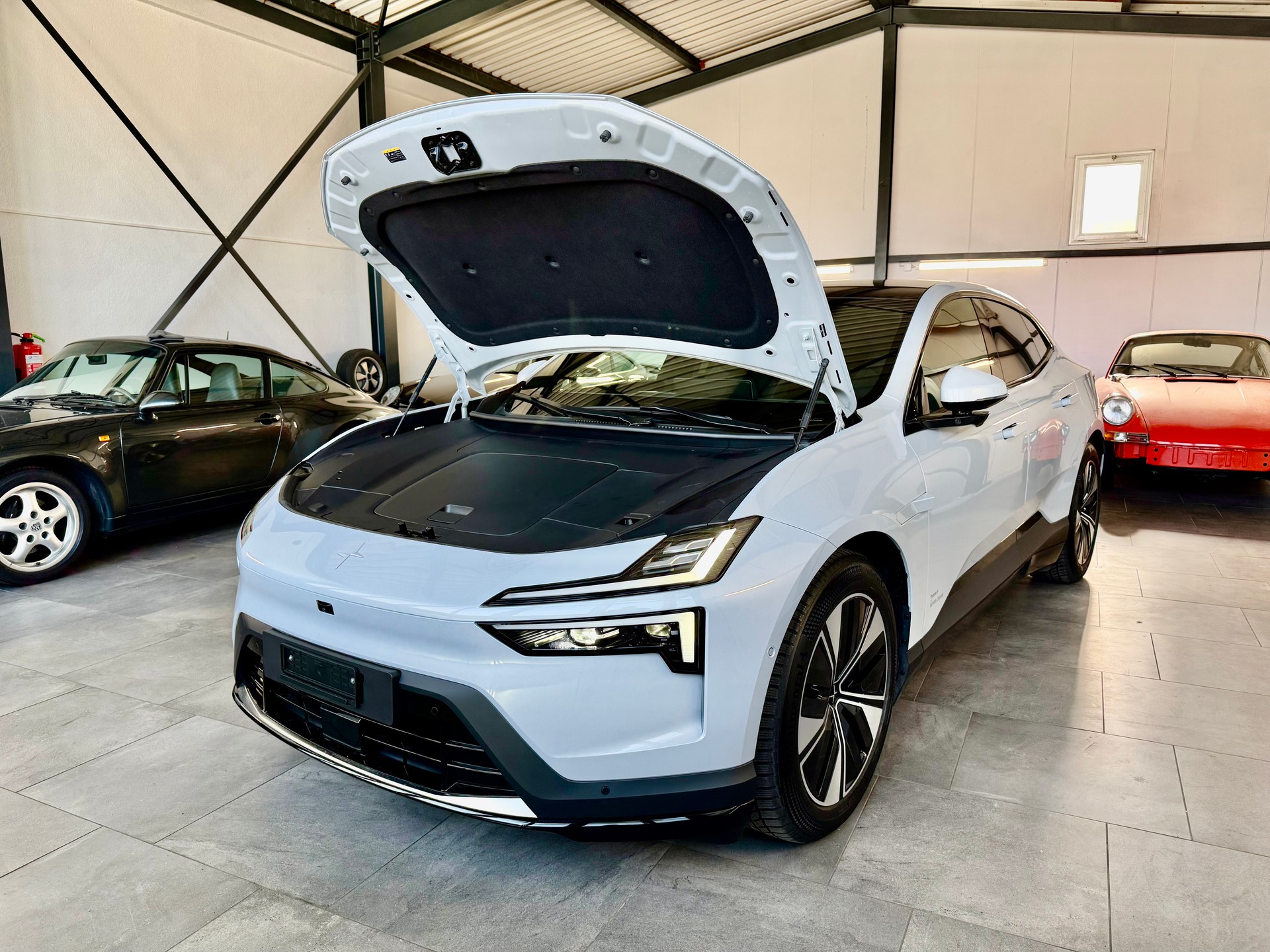 POLESTAR Polestar 4 Long Range 100kWh Plus Swiss Edition-image-4
