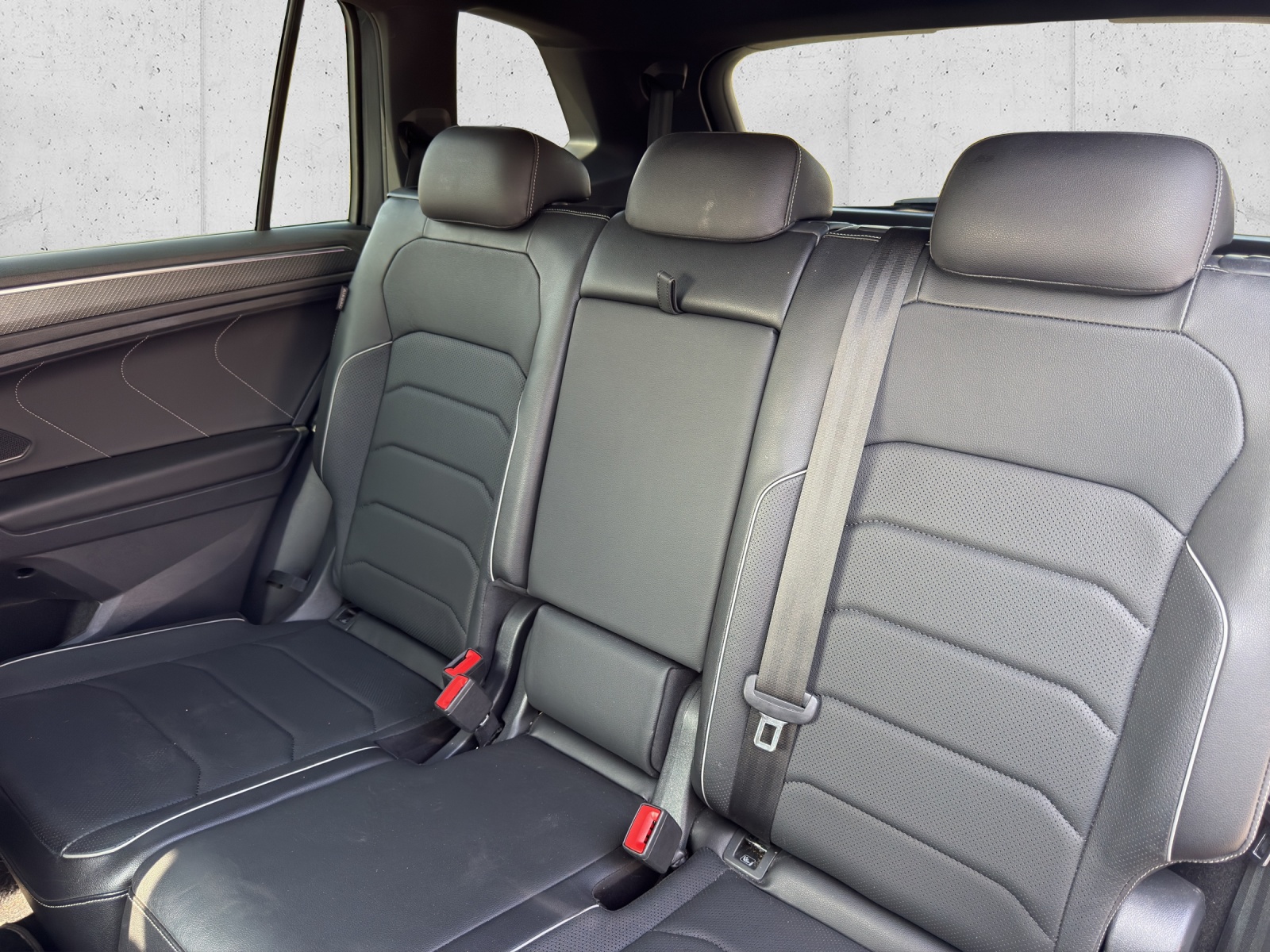 VW Tiguan Allspace 2.0TSI R-Line 4Motion DSG-image-12
