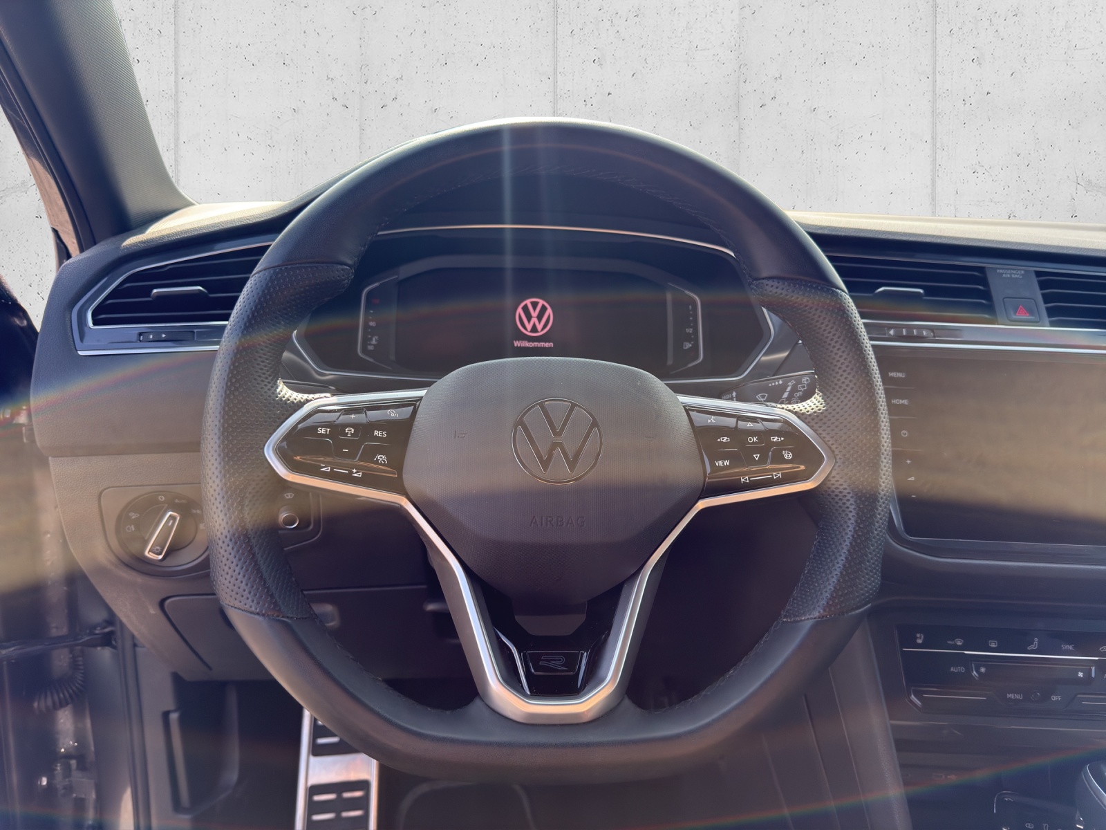 VW Tiguan Allspace 2.0TSI R-Line 4Motion DSG-image-9