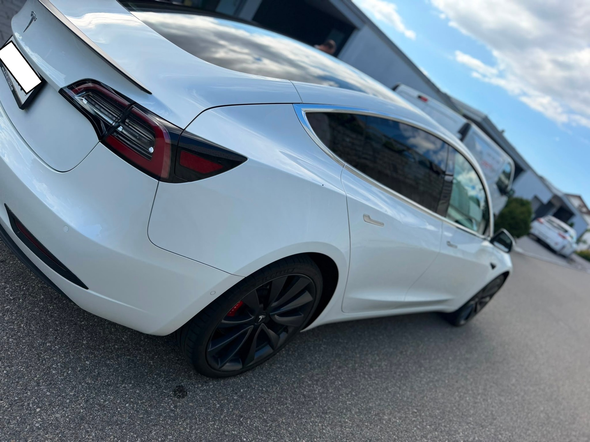 TESLA Performance D-image-2