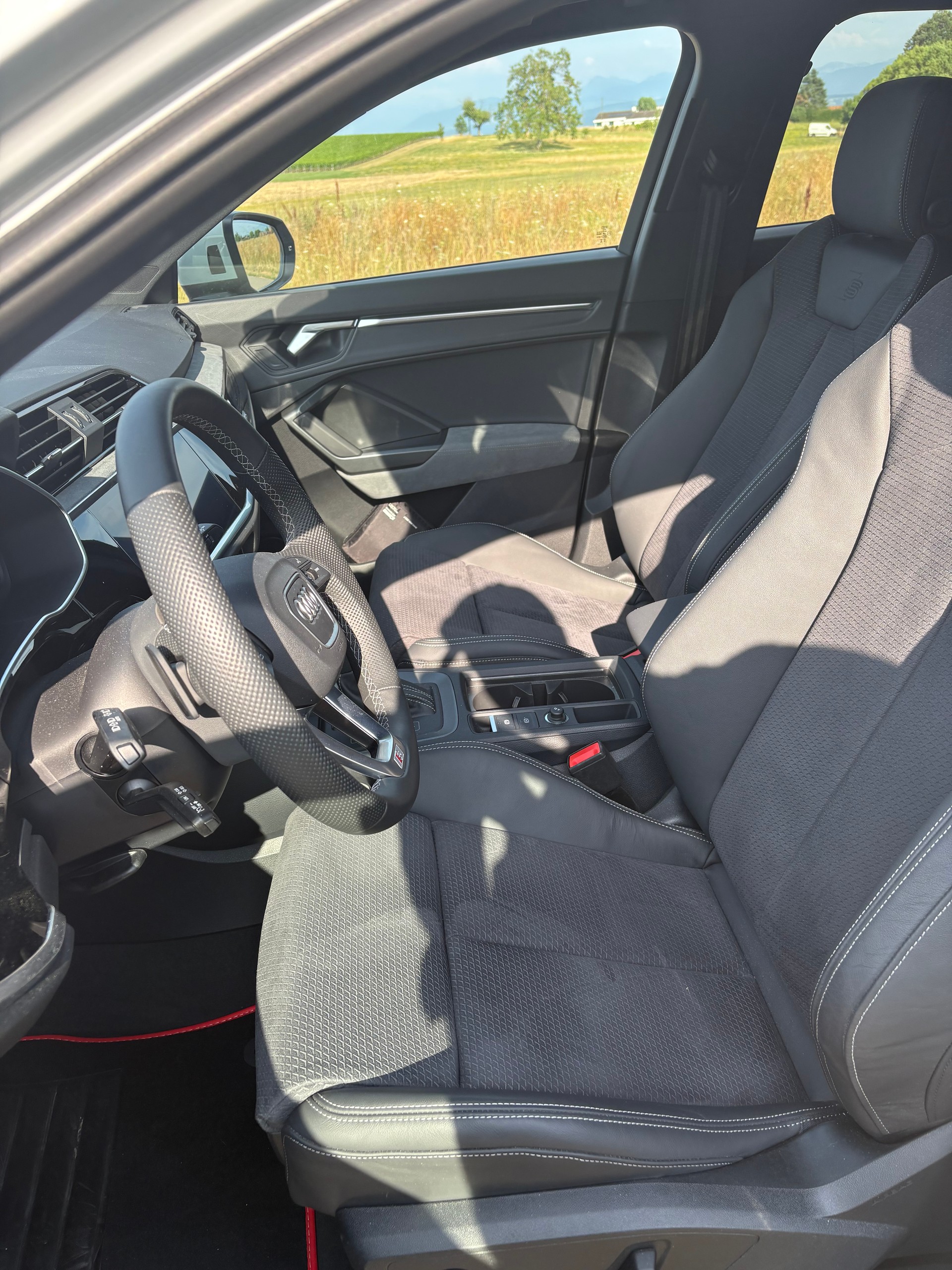AUDI 2.0 40 TFSI S line quattro S-Tronic-image-4