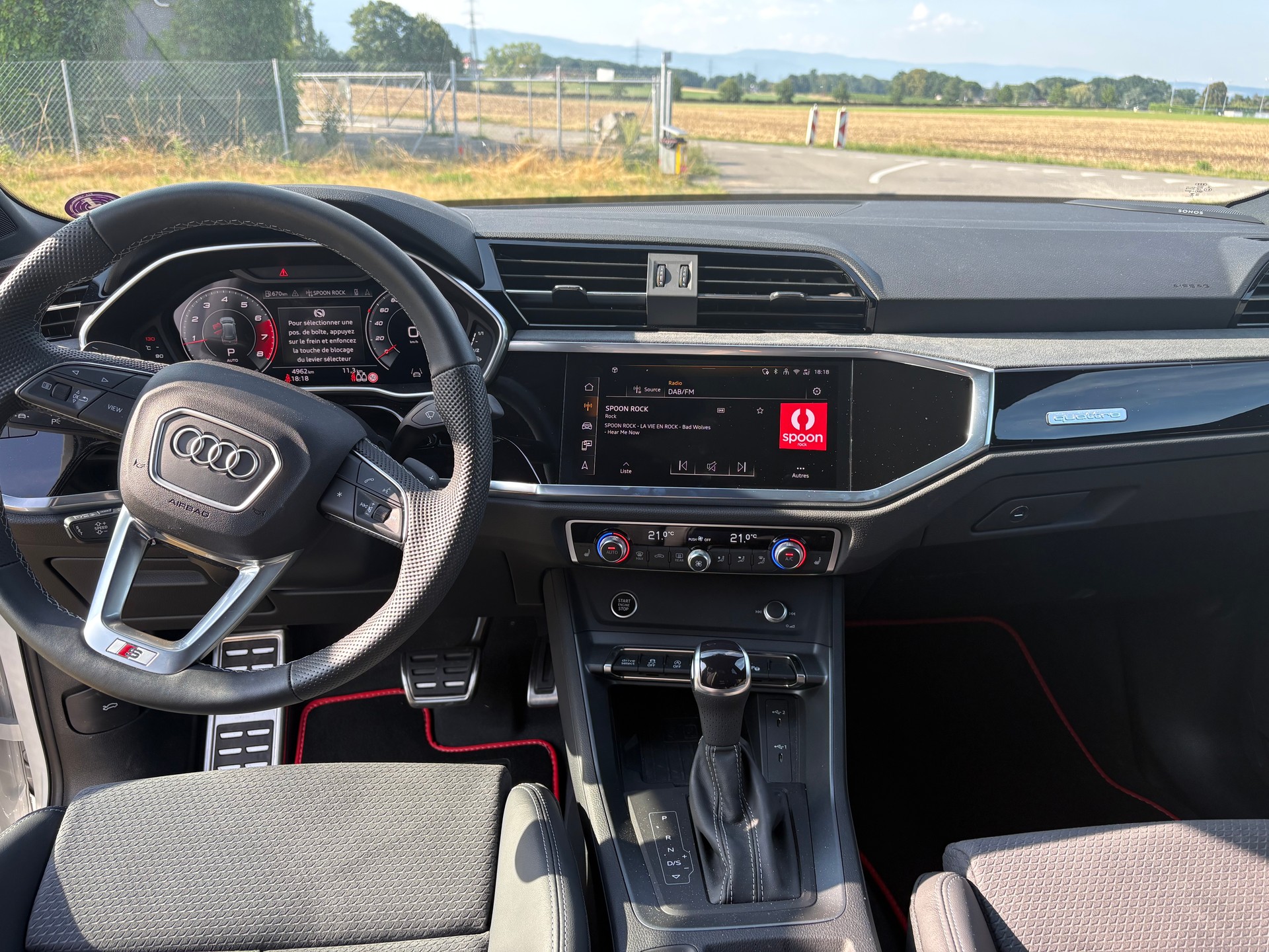 AUDI 2.0 40 TFSI S line quattro S-Tronic-image-3