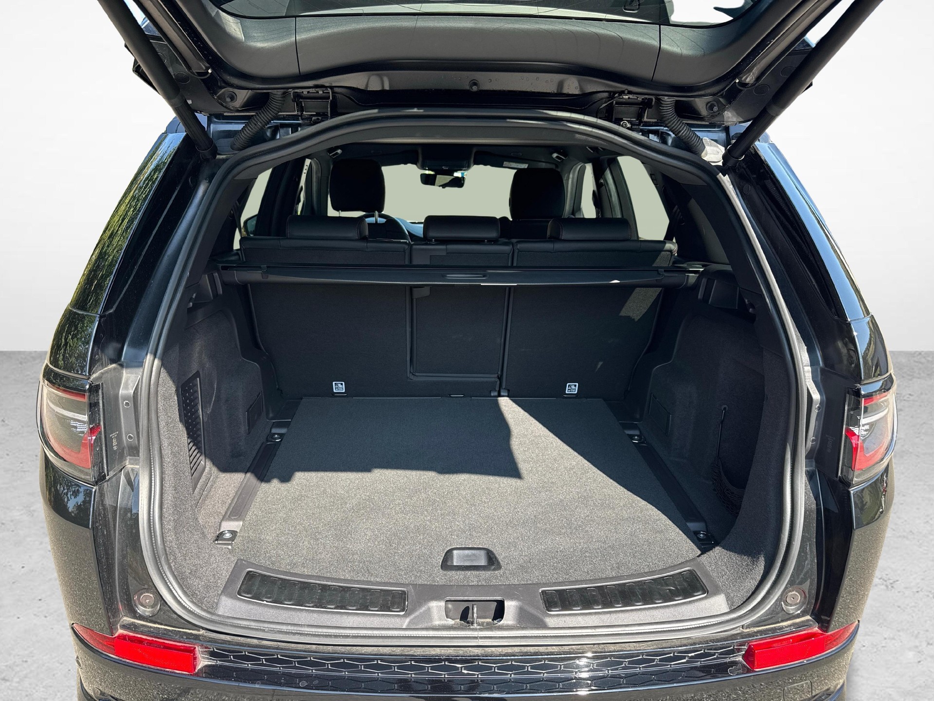 LAND ROVER Discovery Sport 2.0 Si4 250 R-Dynamic SE-image-11