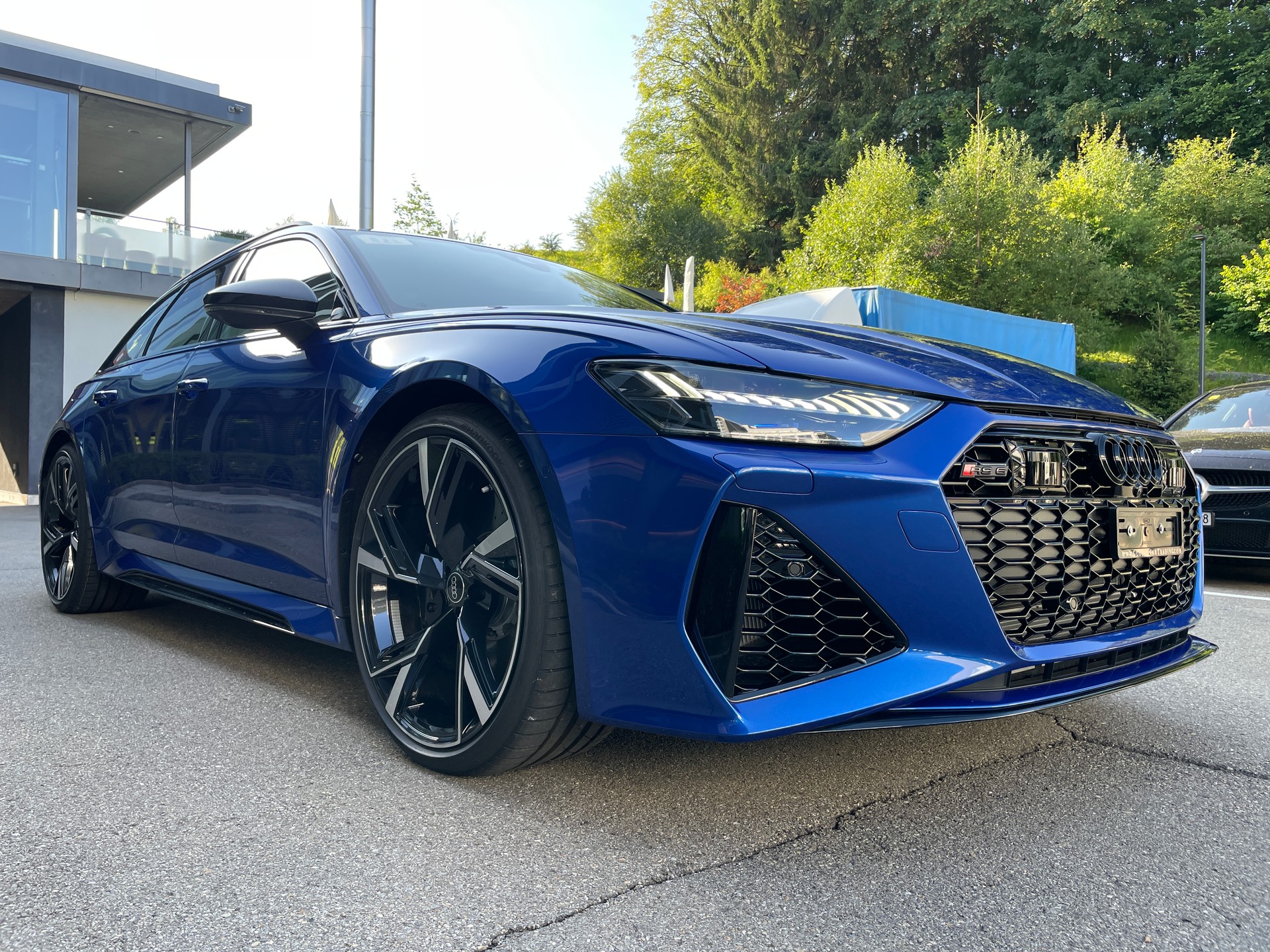 AUDI RS6 Avant 4.0 TFSI V8 quattro Individual Lackierung-image-6