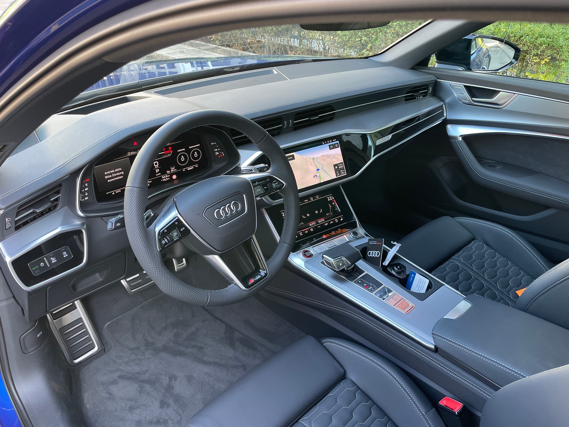 AUDI RS6 Avant 4.0 TFSI V8 quattro Individual Lackierung-image-9