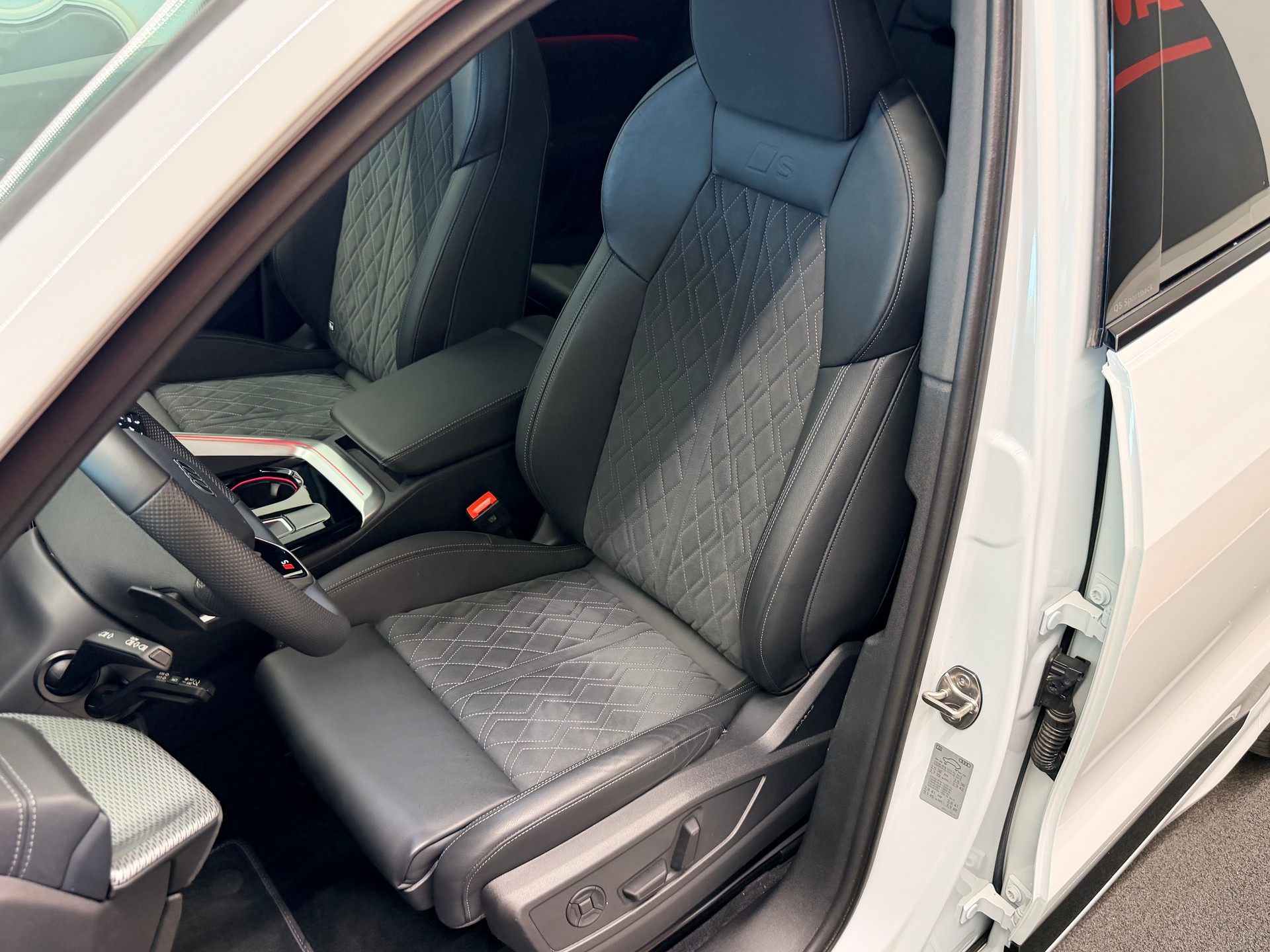 AUDI AUDI Q5 Sportback S Line e-hybrid quattro 220 kW S-tronic-image-12