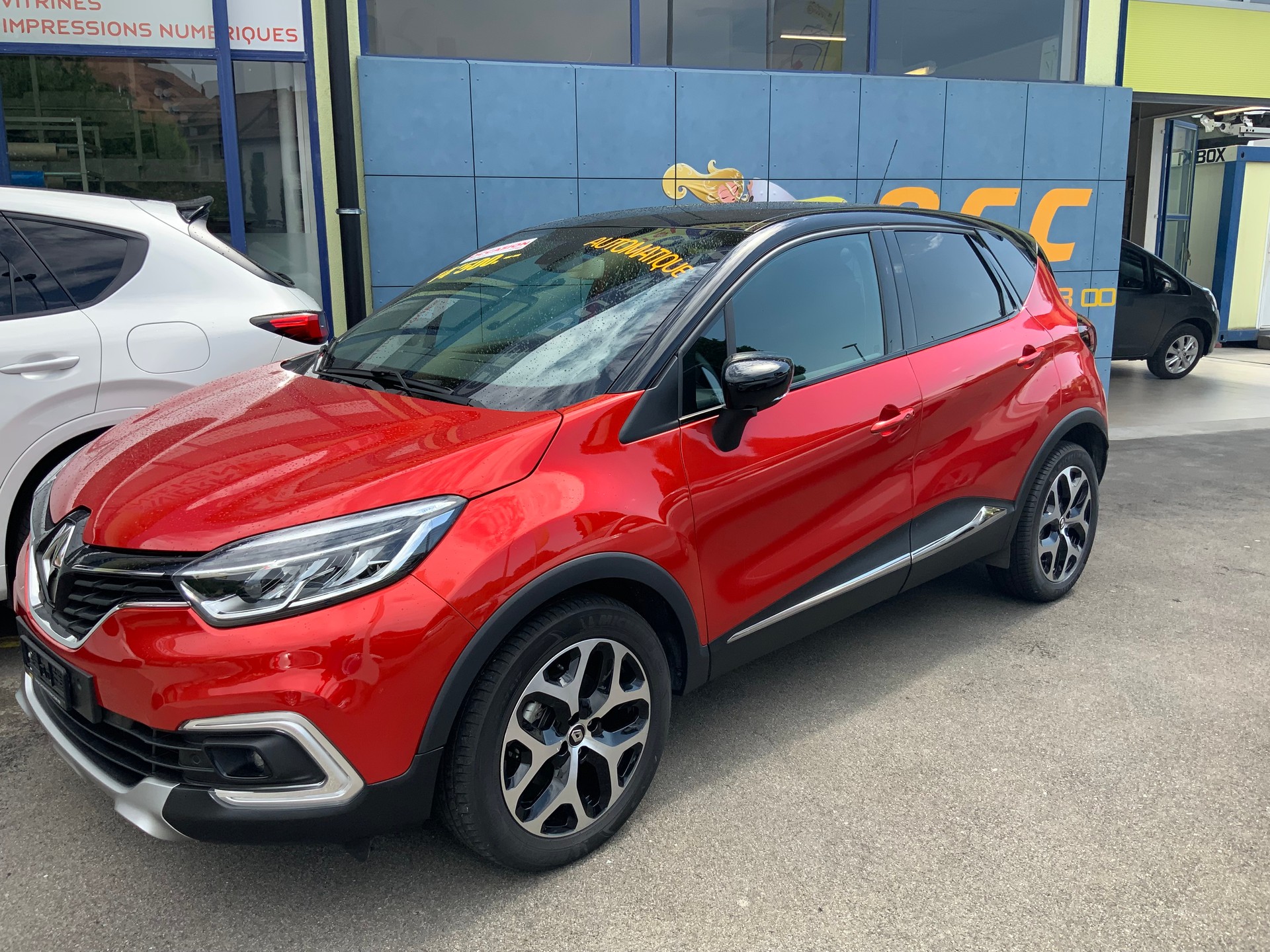 RENAULT Captur 1.2 T 16V Intens EDC-image-0