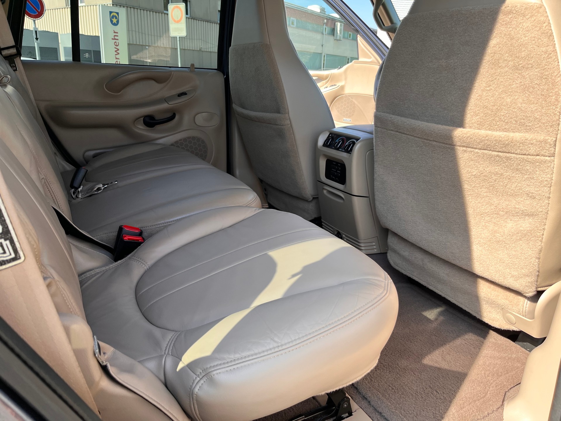 FORD Expedition 5.4 Triton Eddie Bauer Edition 4x4 * ZEITKAPSEL FAHRZEUG - 1.HAND *-image-12