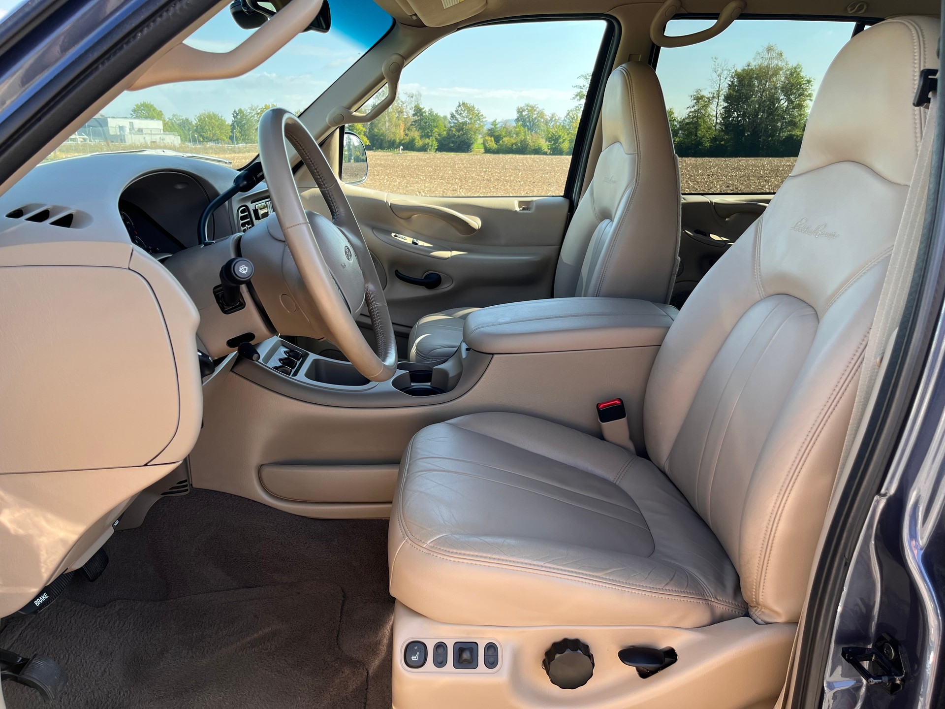 FORD Expedition 5.4 Triton Eddie Bauer Edition 4x4 * ZEITKAPSEL FAHRZEUG - 1.HAND *-image-9