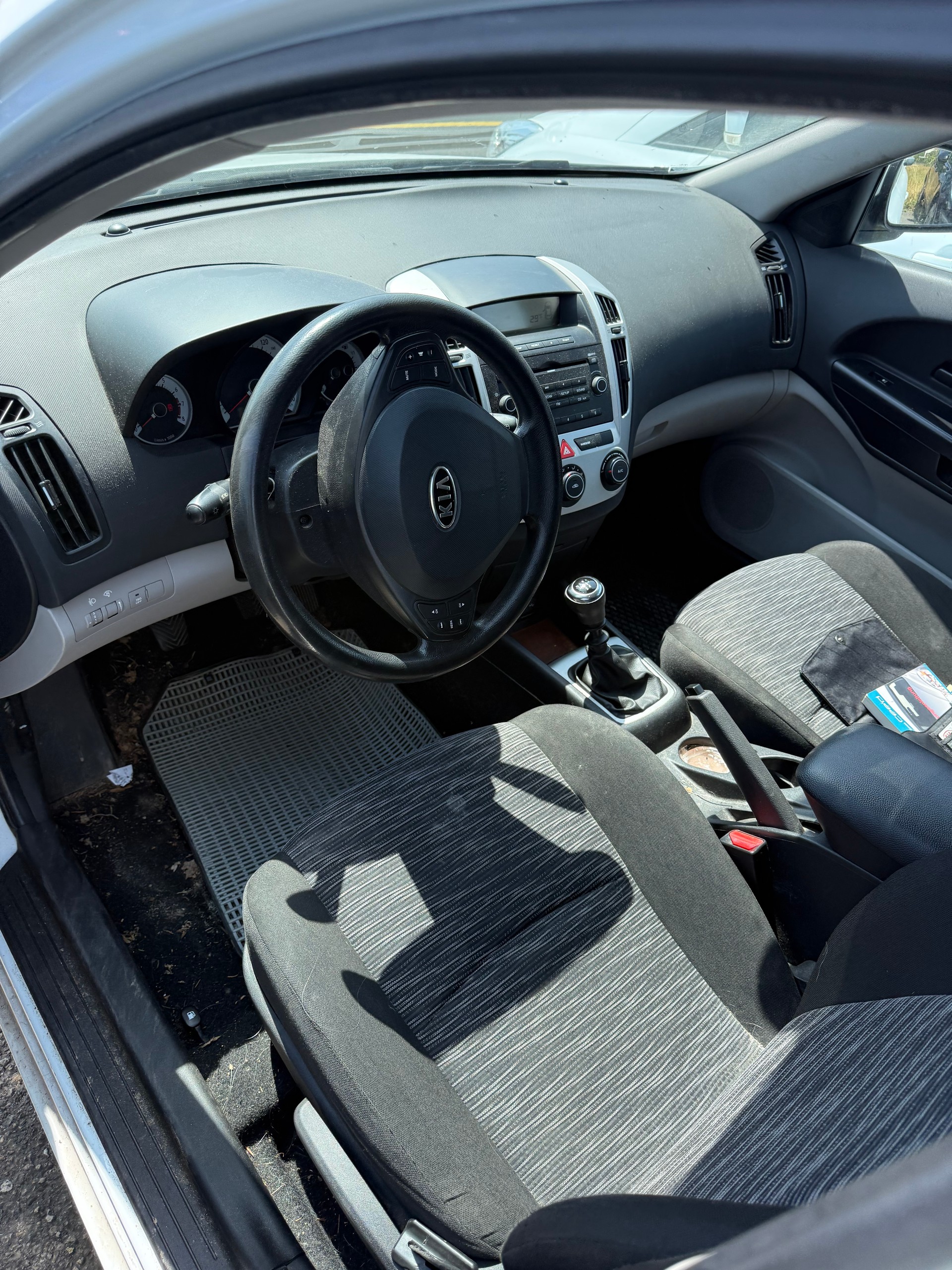 KIA Cee'd Sporty Wagon 1.4 16V Eco-image-5