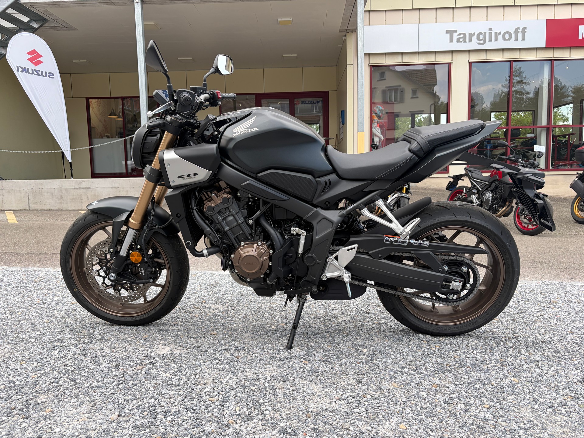 HONDA CB 650 R E-Clutch-image-2