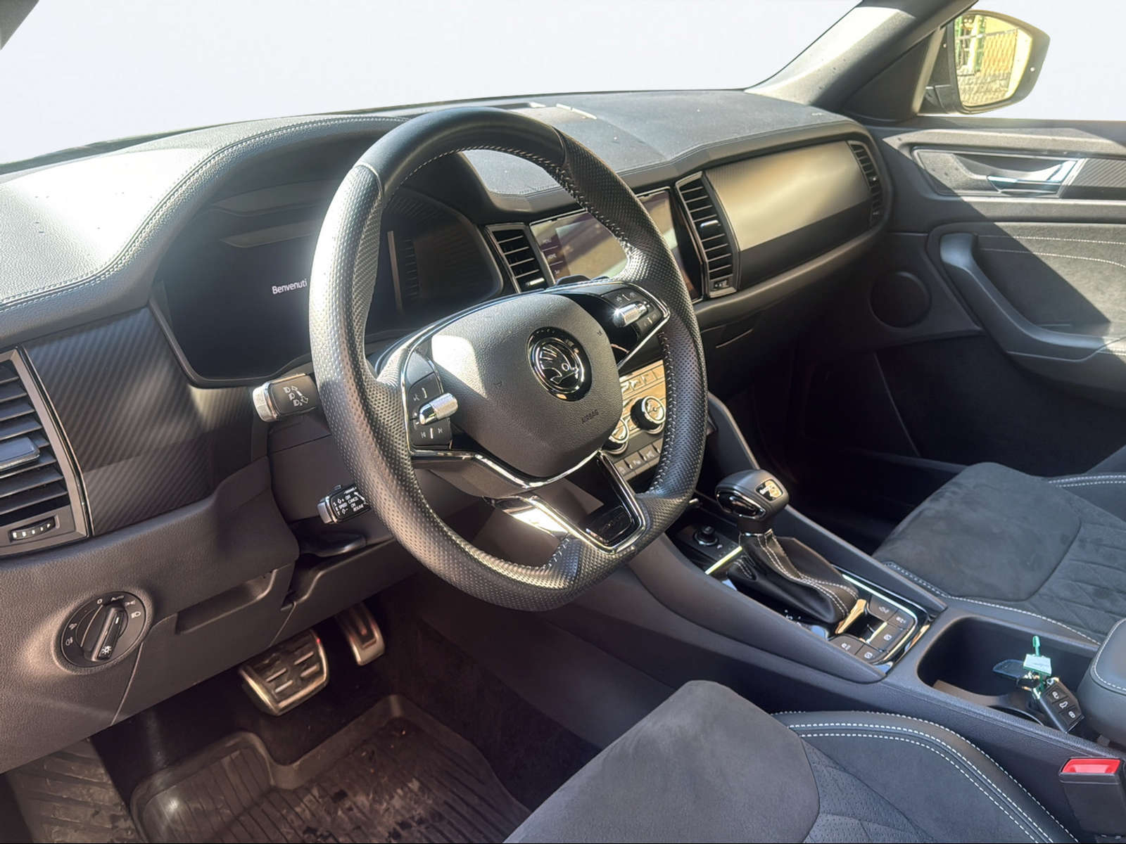 SKODA Kodiaq 2.0 TSI 4x4 SportLine-image-10