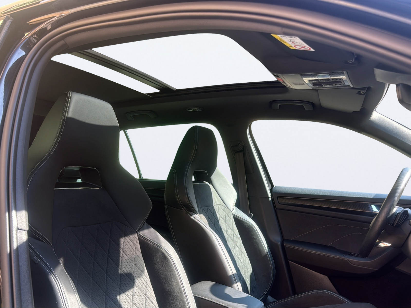 SKODA Kodiaq 2.0 TSI 4x4 SportLine-image-15