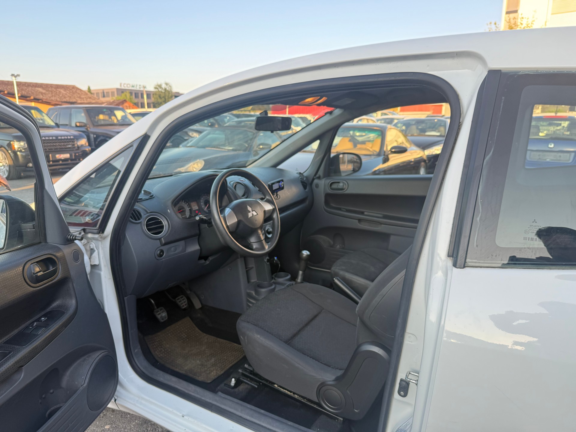 MITSUBISHI Colt 1.1 12V Super Jubilé / Frisch ab MFK 01.06.2026 / ab Service 02.2026 / 1.Hand-image-7