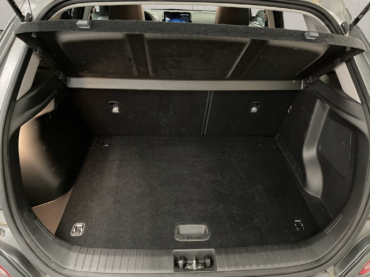 HYUNDAI Kona 64 kWh Electric Vertex-image-15