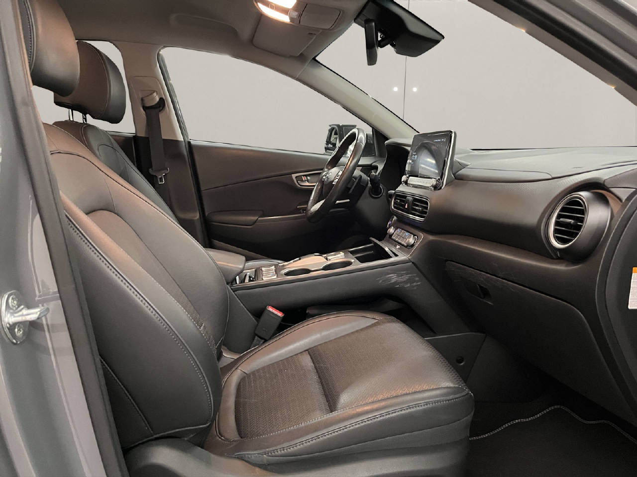 HYUNDAI Kona 64 kWh Electric Vertex-image-14