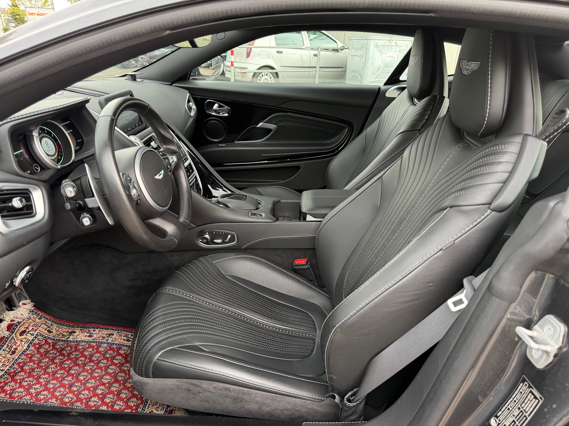 ASTON MARTIN DB11 V12 Touchtronic 3-image-9