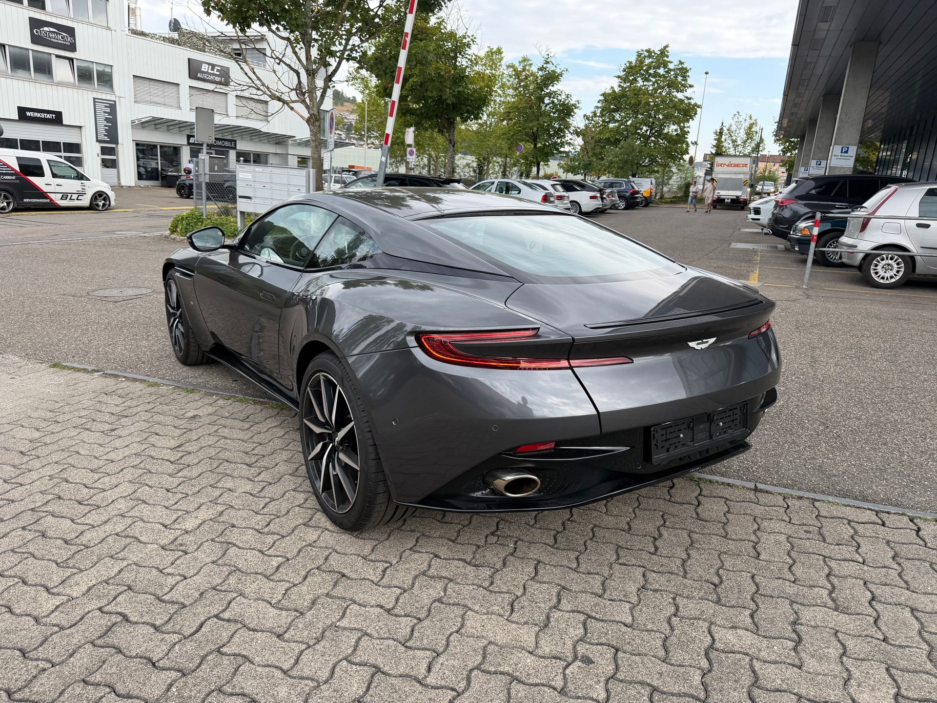 ASTON MARTIN DB11 V12 Touchtronic 3-image-5