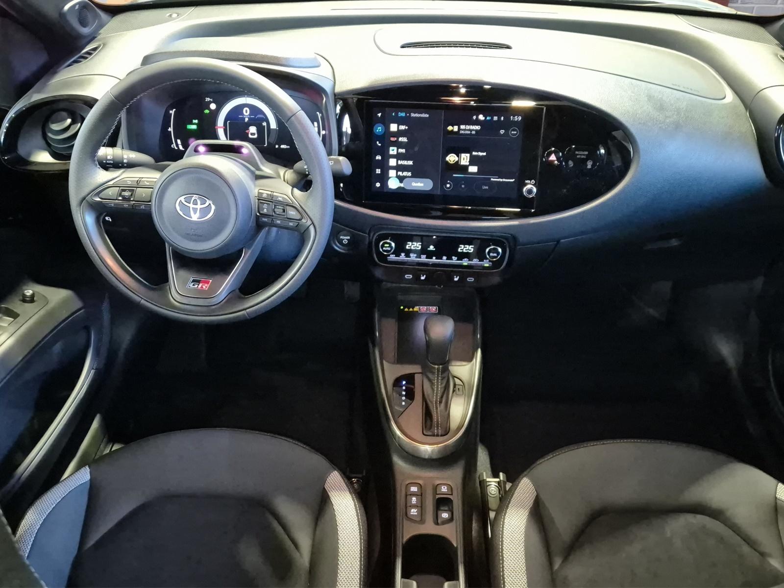 TOYOTA Aygo X 1.5 VVT-i HSD GR Sport-image-6